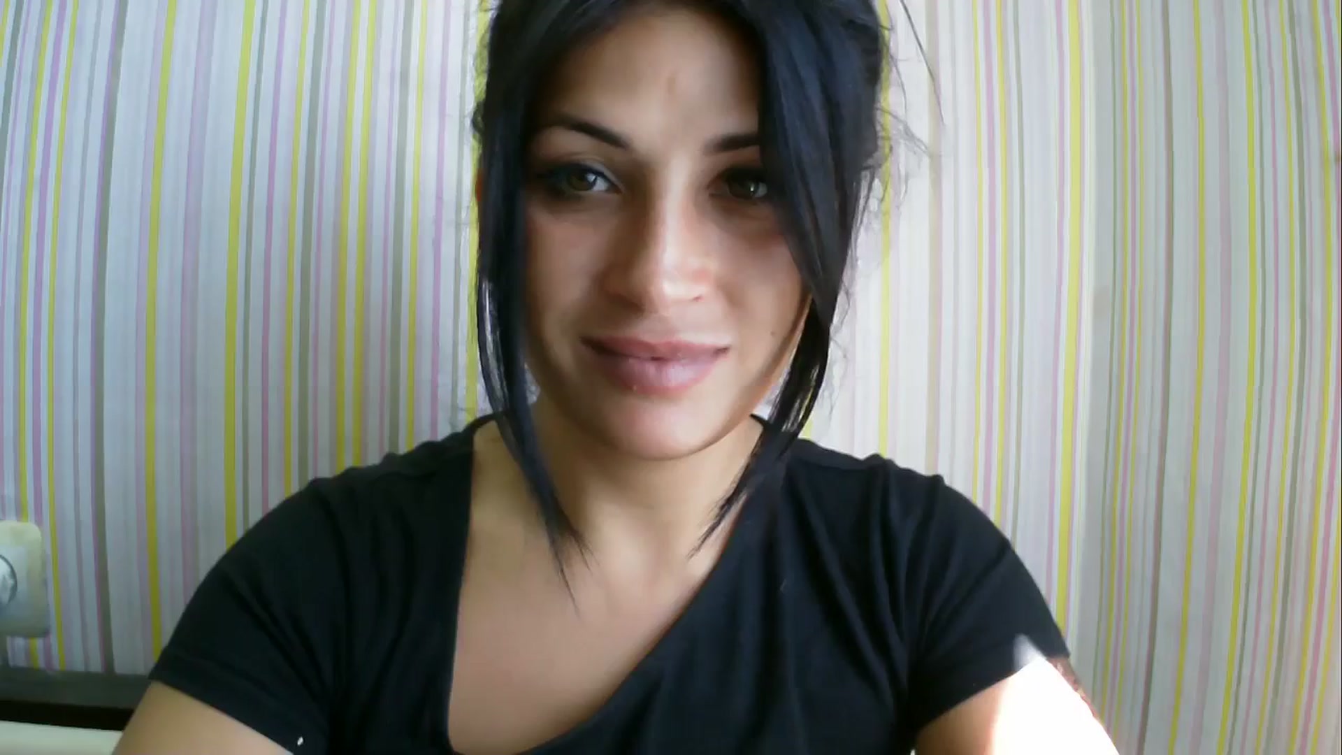 Gallery image thumbnail from SunShine90's myfreecams stream on, 08/02/2025, 12:44 image 1 of 20