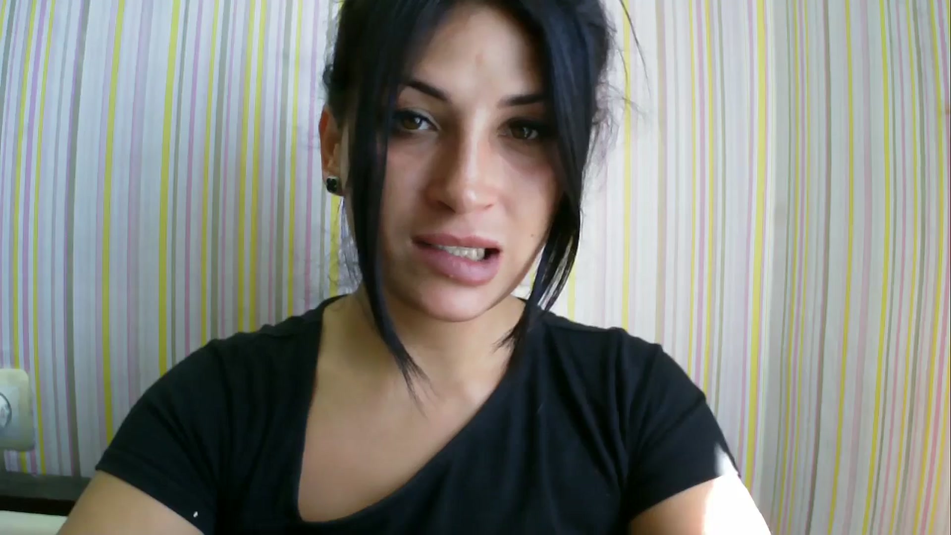 Gallery image thumbnail from SunShine90's myfreecams stream on, 08/02/2025, 12:44 image 17 of 20