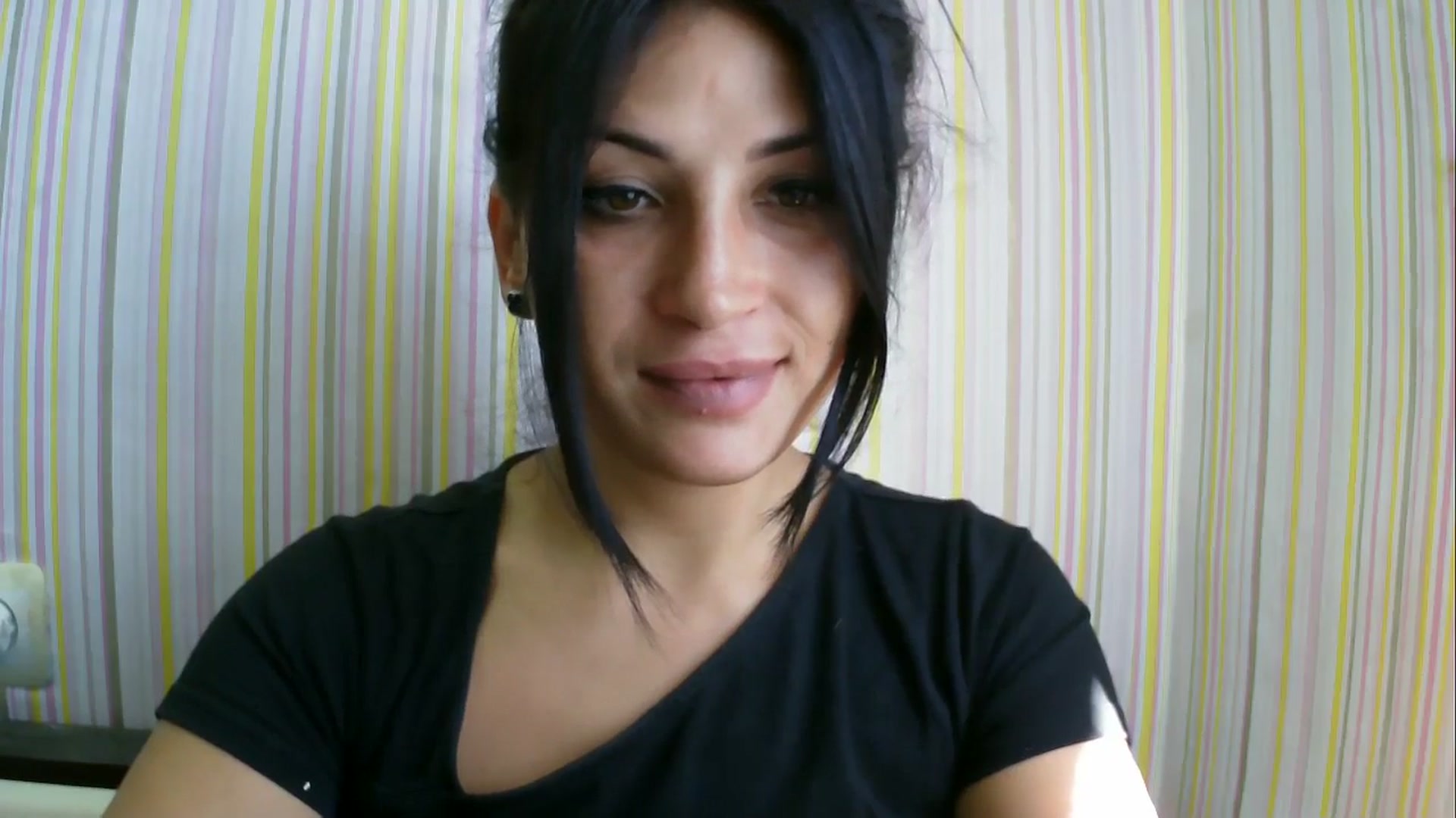 Gallery image thumbnail from SunShine90's myfreecams stream on, 08/02/2025, 12:44 image 18 of 20