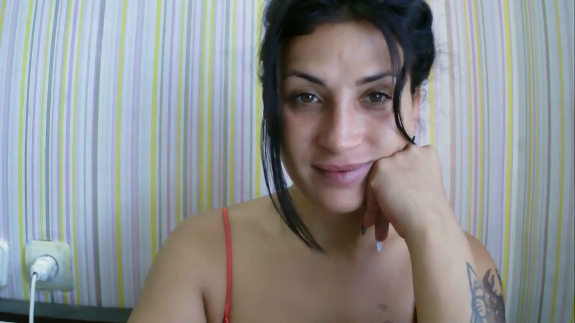Gallery image thumbnail from SunShine90's myfreecams stream on, 08/03/2025, 10:26 image 18 of 20