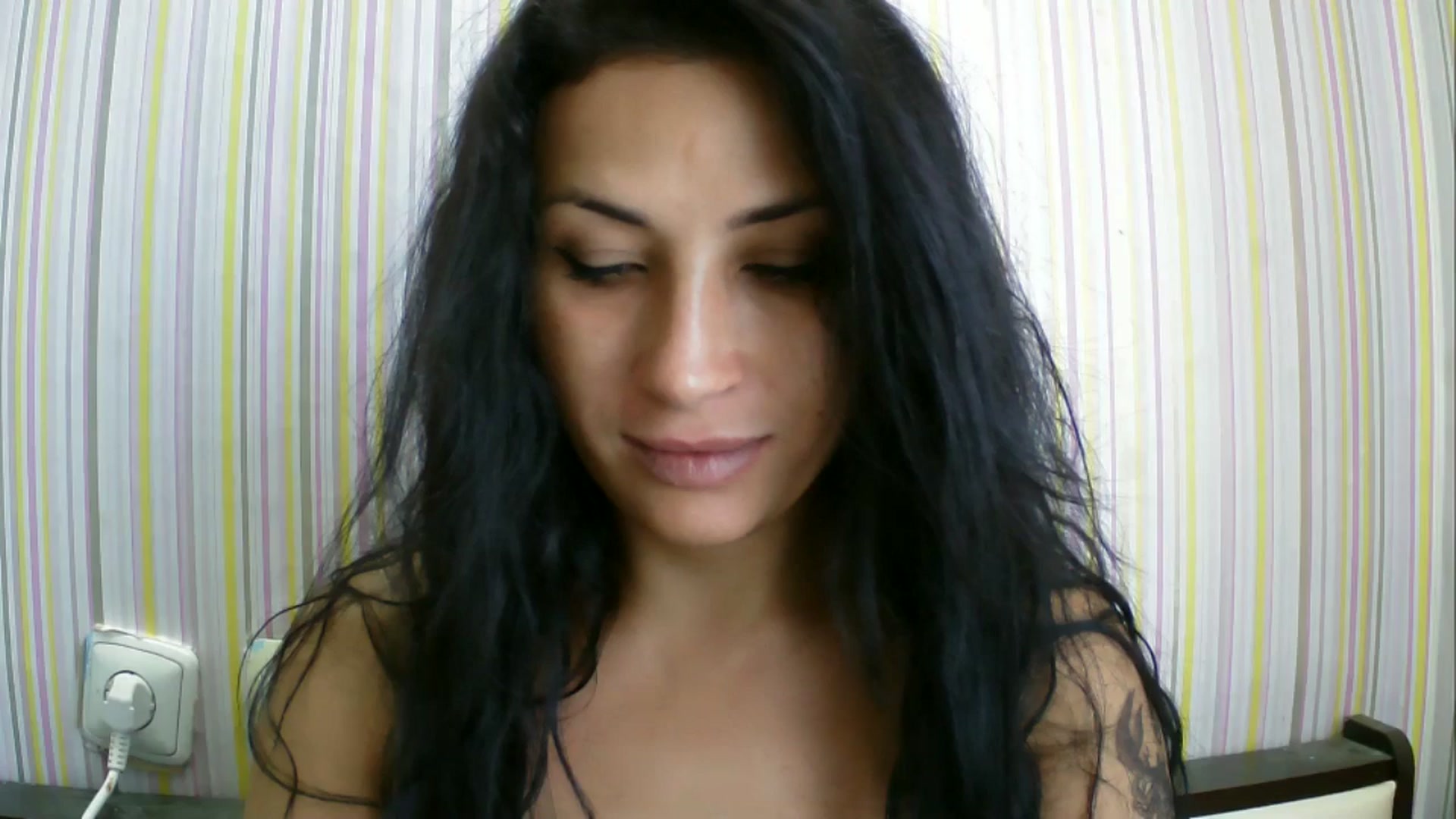 Gallery image thumbnail from SunShine90's myfreecams stream on, 08/10/2025, 10:31 image 7 of 20