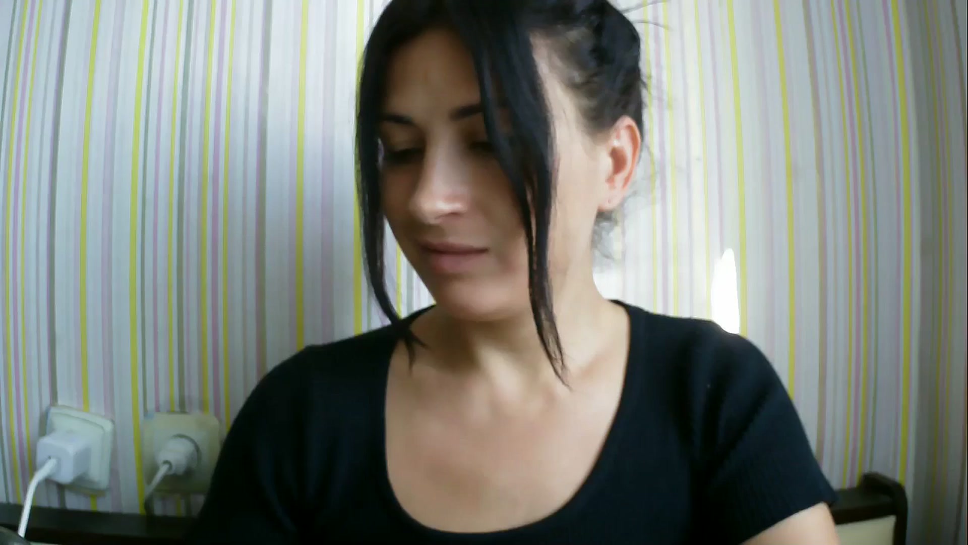 Gallery image thumbnail from SunShine90's myfreecams stream on, 08/19/2025, 14:08 image 8 of 20