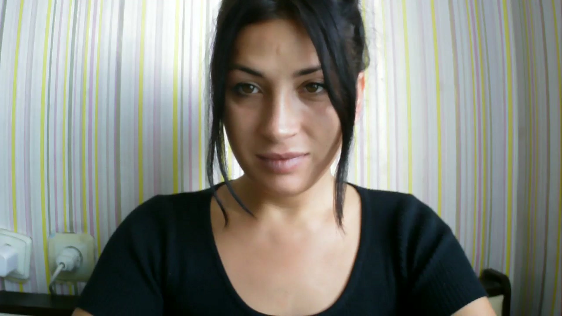 Gallery image thumbnail from SunShine90's myfreecams stream on, 08/19/2025, 14:36 image 4 of 20