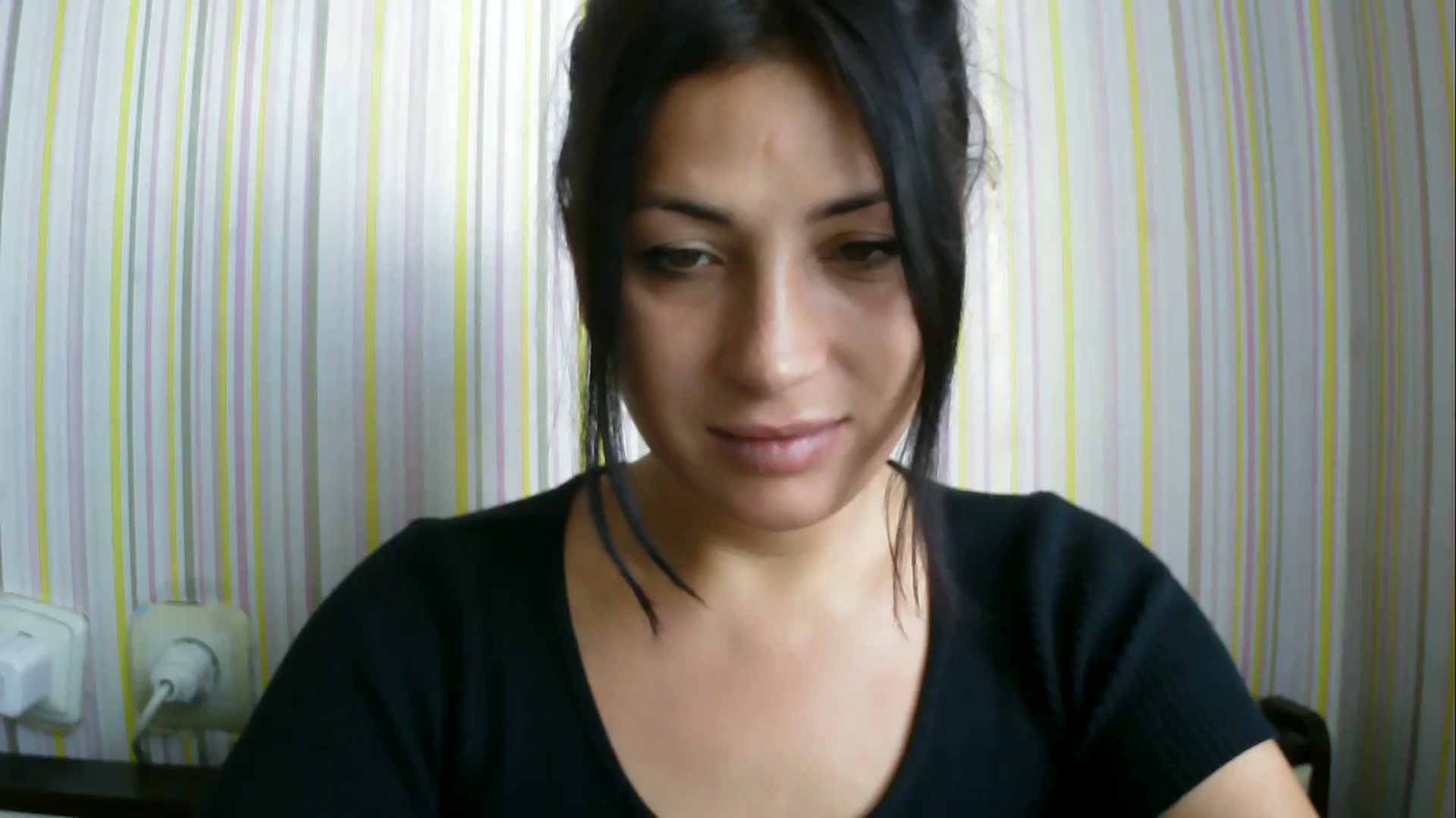 Gallery image thumbnail from SunShine90's myfreecams stream on, 08/19/2025, 14:36 image 1 of 20