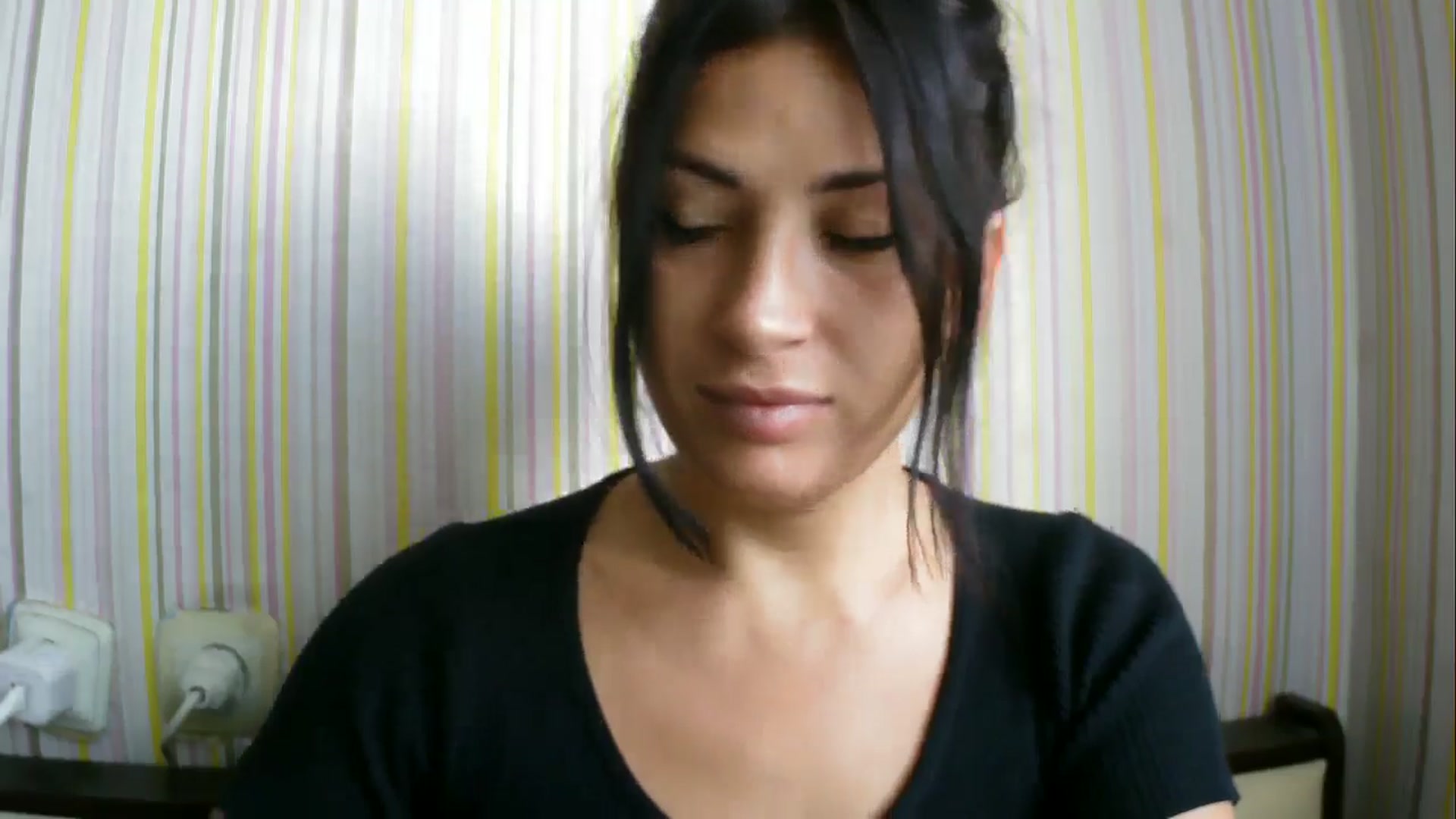 Gallery image thumbnail from SunShine90's myfreecams stream on, 08/19/2025, 14:36 image 16 of 20