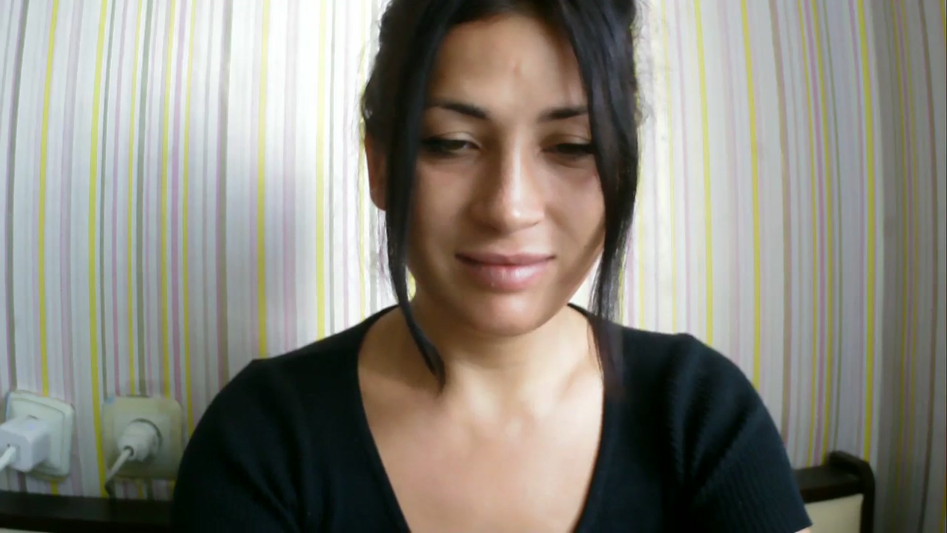 Gallery image thumbnail from SunShine90's myfreecams stream on, 08/19/2025, 14:36 image 8 of 20