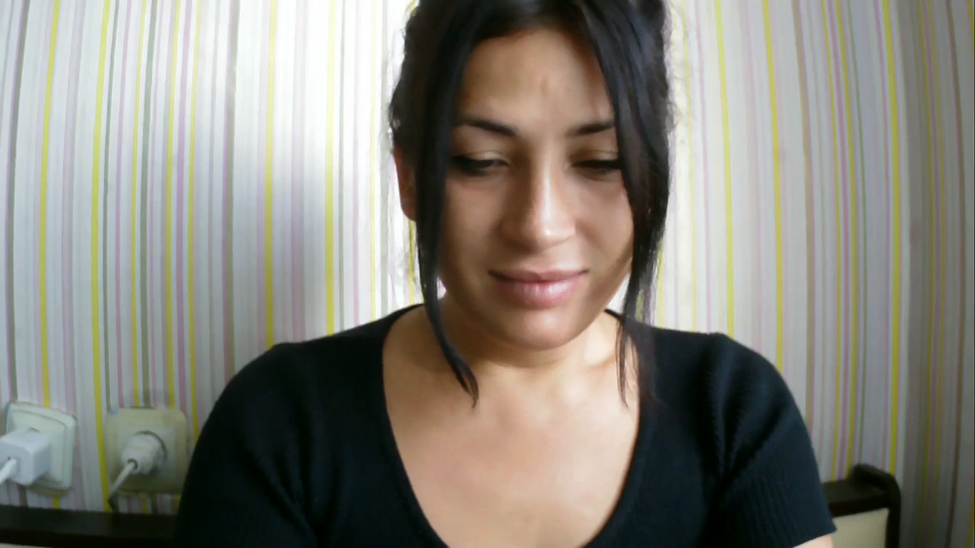 Gallery image thumbnail from SunShine90's myfreecams stream on, 08/19/2025, 14:36 image 10 of 20