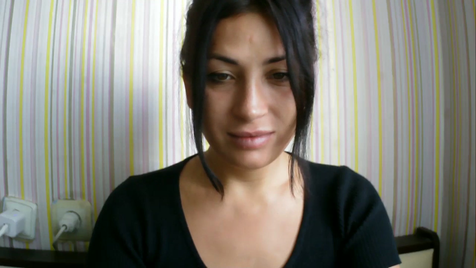 Gallery image thumbnail from SunShine90's myfreecams stream on, 08/19/2025, 14:36 image 11 of 20