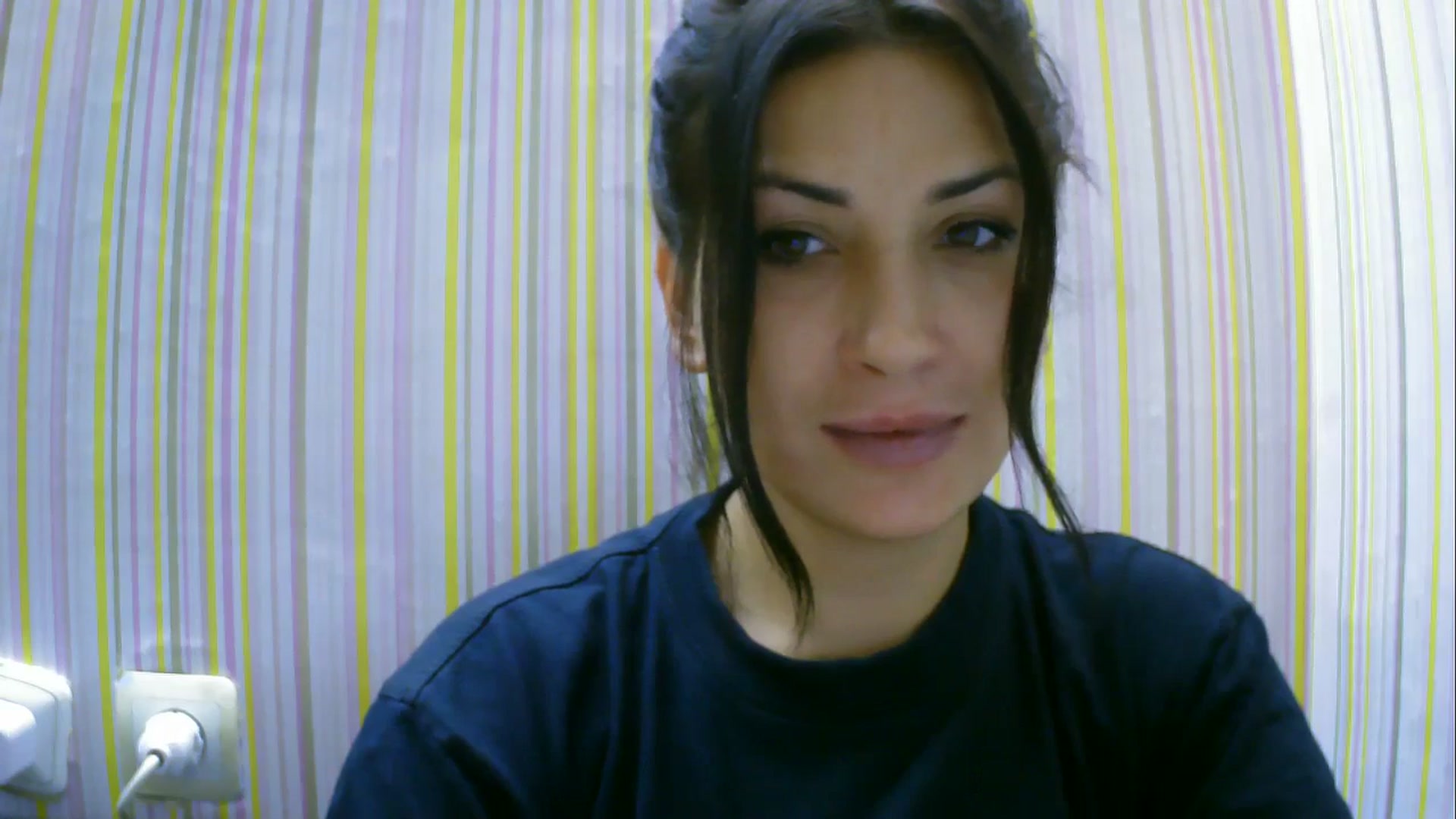Gallery image thumbnail from SunShine90's myfreecams stream on, 08/19/2025, 18:29 image 2 of 20