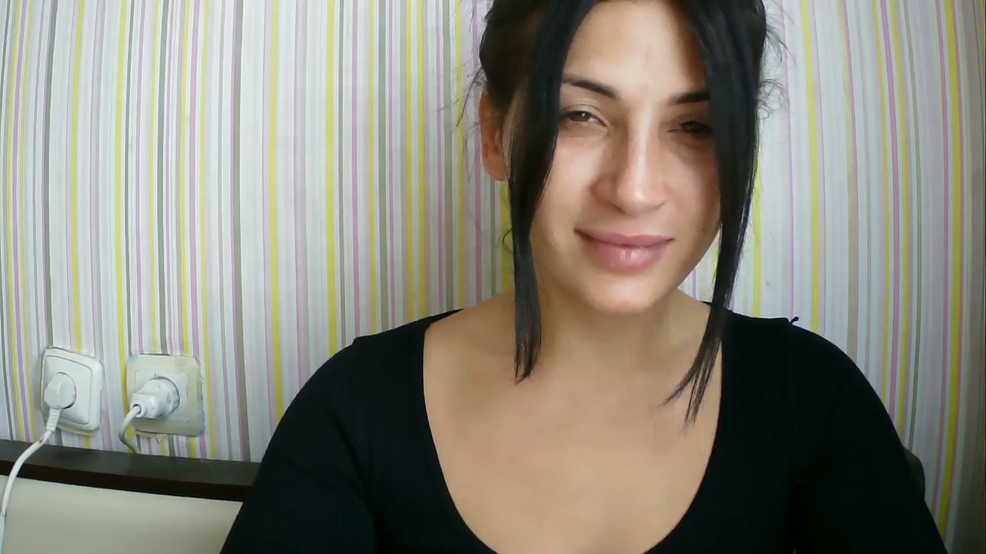 Gallery image thumbnail from SunShine90's myfreecams stream on, 09/23/2025, 11:40 image 3 of 20