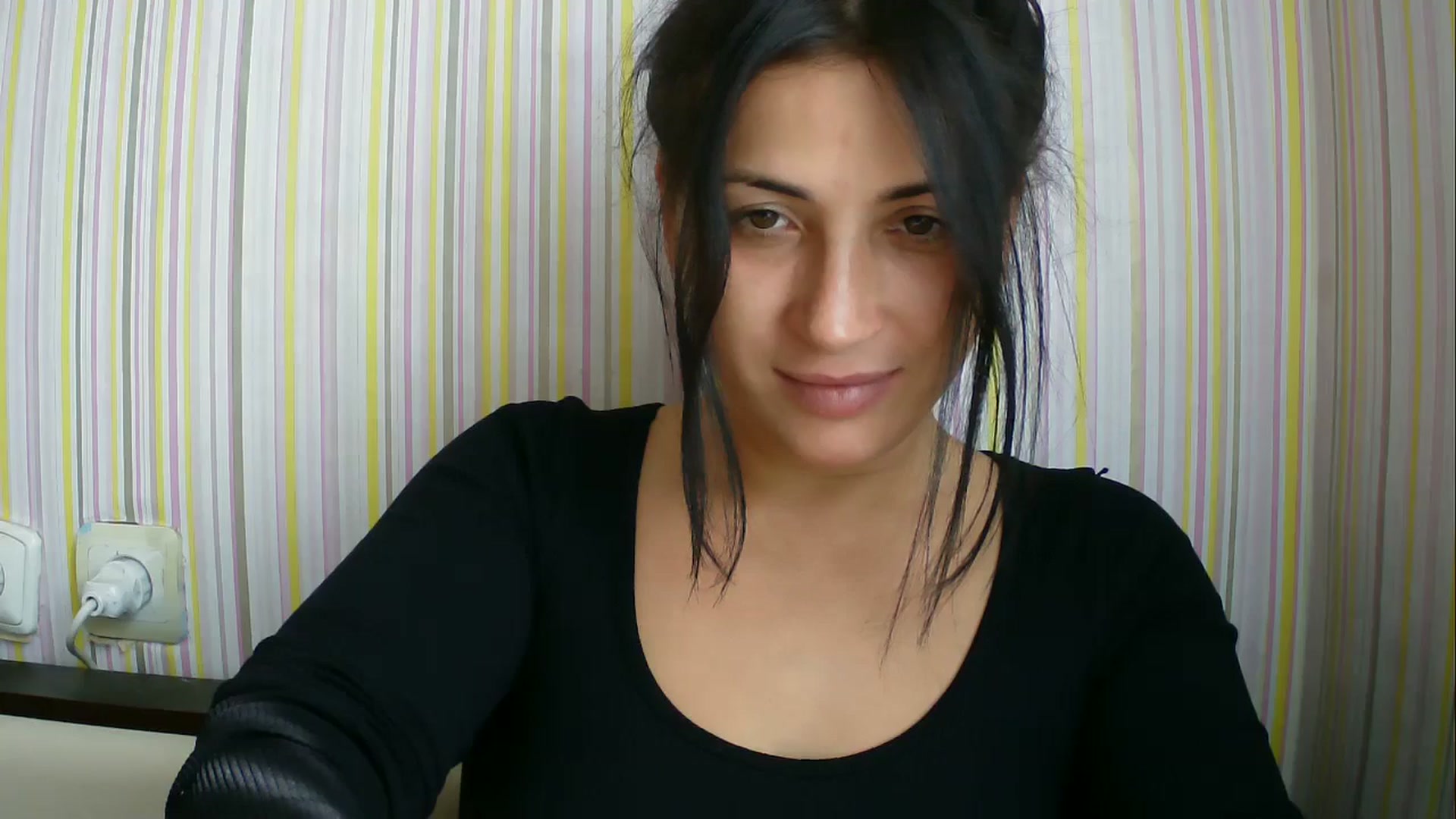 Gallery image thumbnail from SunShine90's myfreecams stream on, 09/23/2025, 11:40 image 15 of 20