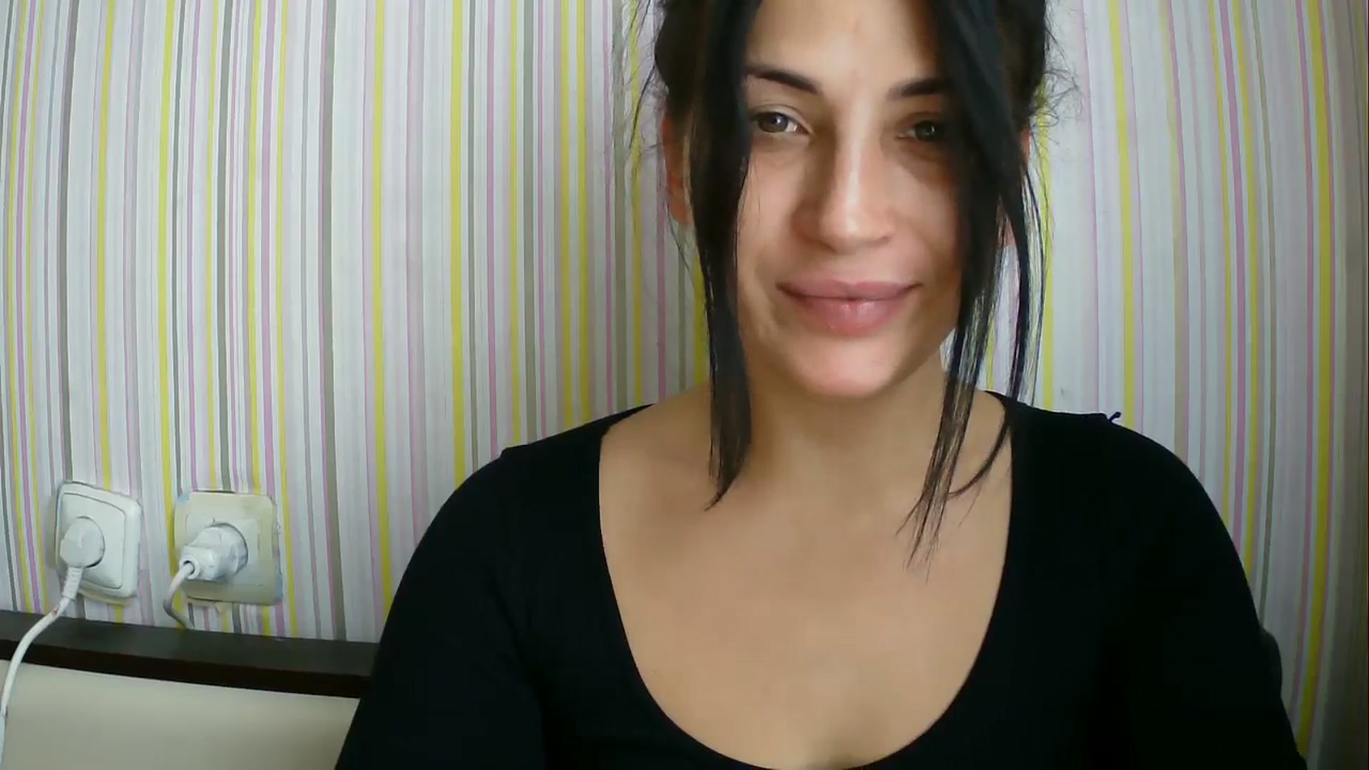 Gallery image thumbnail from SunShine90's myfreecams stream on, 09/23/2025, 11:40 image 8 of 20