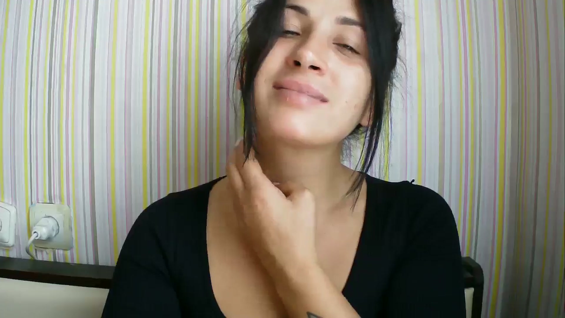 Gallery image thumbnail from SunShine90's myfreecams stream on, 09/23/2025, 11:40 image 14 of 20