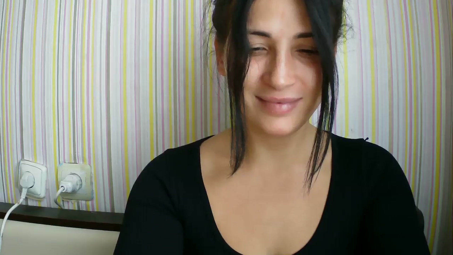 Gallery image thumbnail from SunShine90's myfreecams stream on, 09/23/2025, 11:40 image 10 of 20