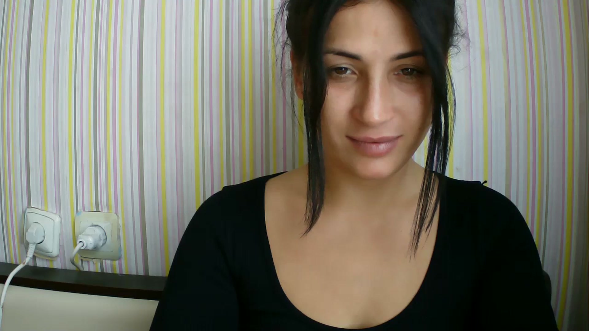 Gallery image thumbnail from SunShine90's myfreecams stream on, 09/23/2025, 11:40 image 9 of 20