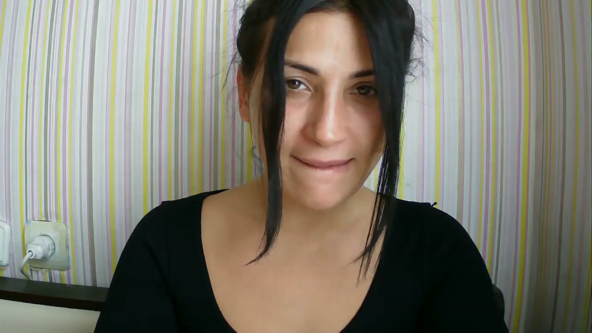 Gallery image thumbnail from SunShine90's myfreecams stream on, 09/23/2025, 11:40 image 2 of 20