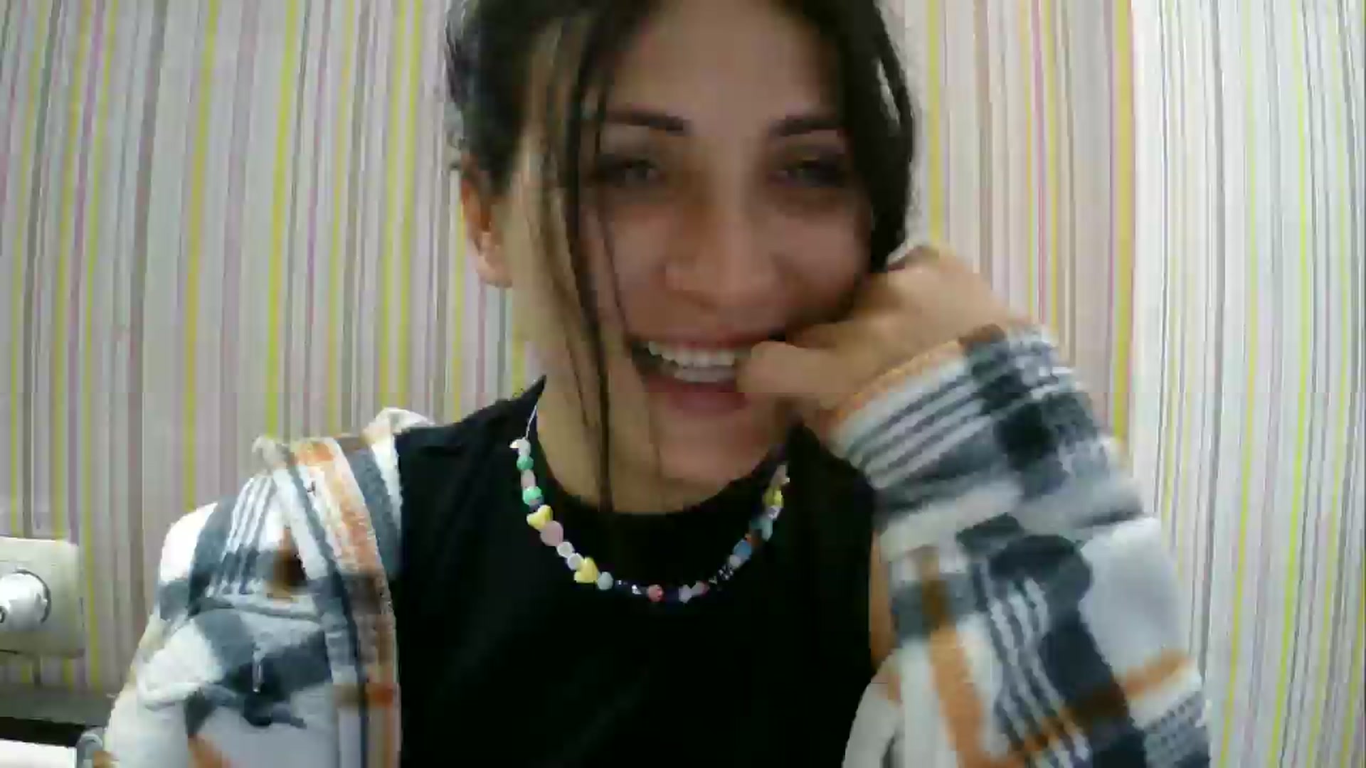 Gallery image thumbnail from SunShine90's myfreecams stream on, 09/30/2025, 16:12 image 7 of 20