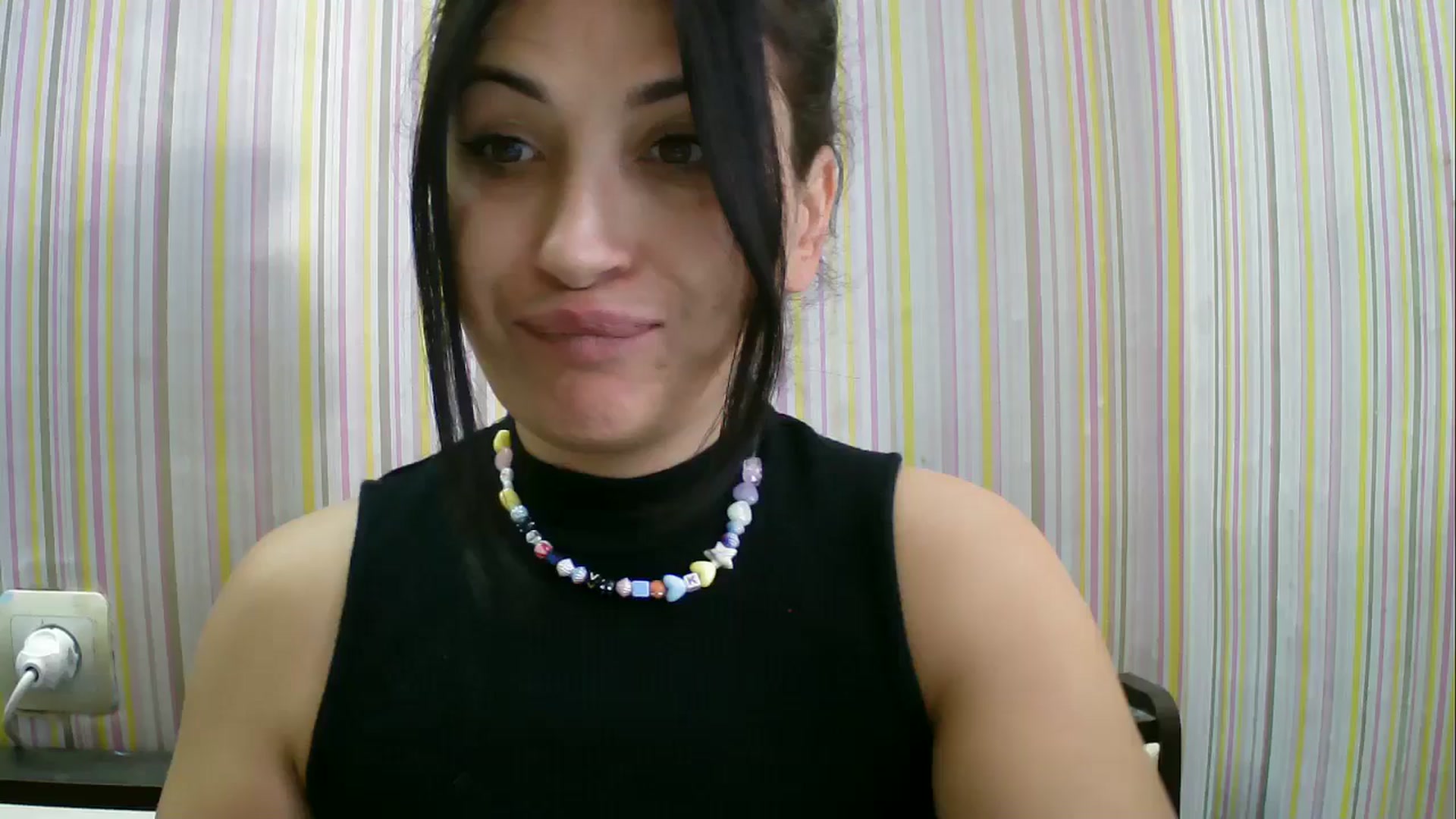 Gallery image thumbnail from SunShine90's myfreecams stream on, 10/12/2025, 13:19 image 18 of 20