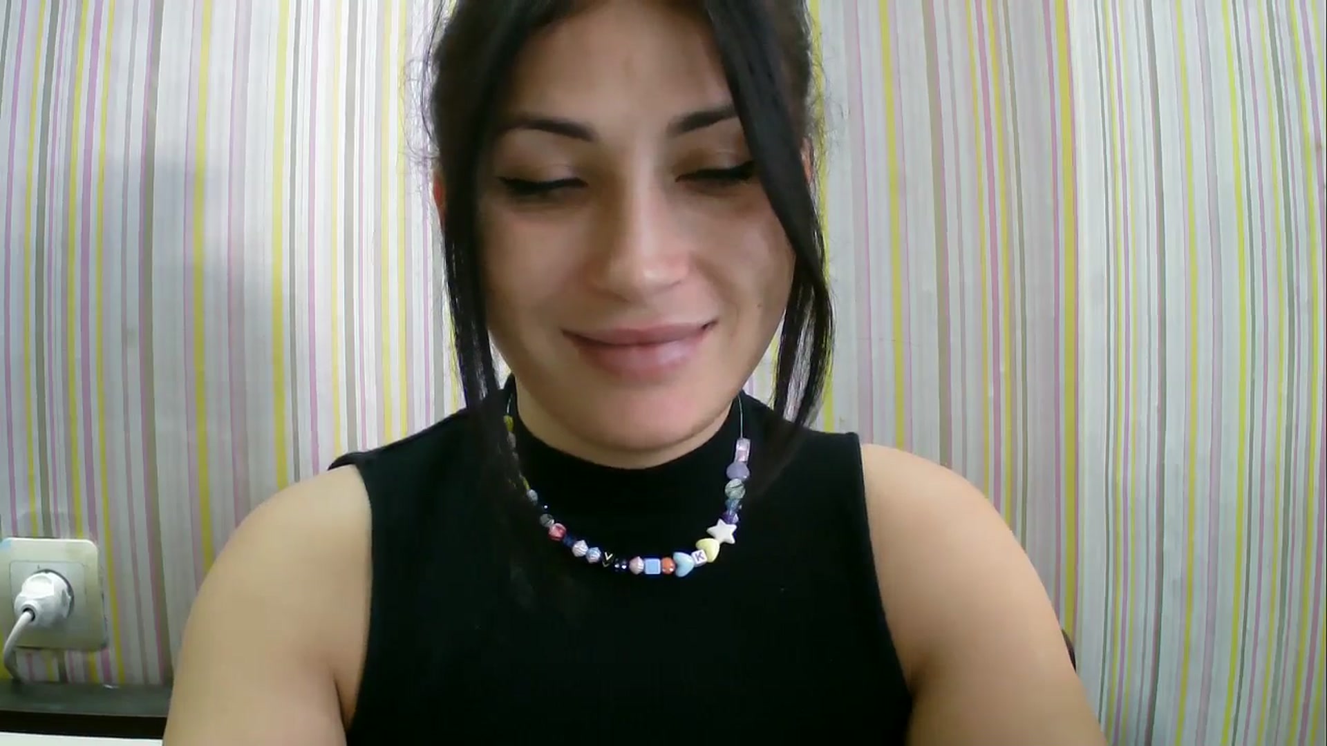 Gallery image thumbnail from SunShine90's myfreecams stream on, 10/12/2025, 13:19 image 17 of 20