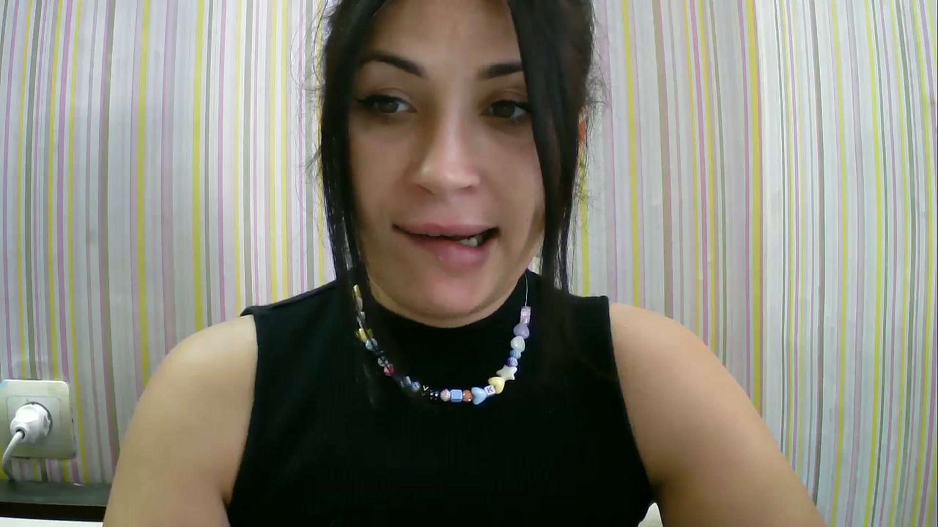 Gallery image thumbnail from SunShine90's myfreecams stream on, 10/12/2025, 13:19 image 12 of 20