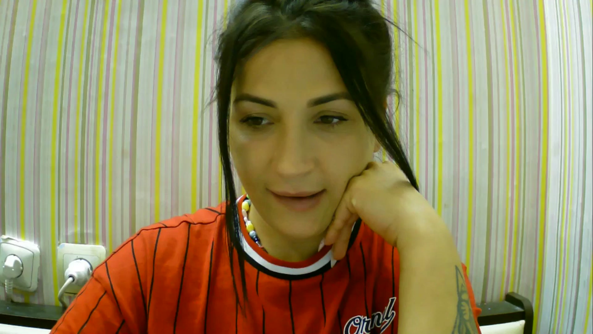 Gallery image thumbnail from SunShine90's myfreecams stream on, 10/15/2025, 16:07 image 14 of 20