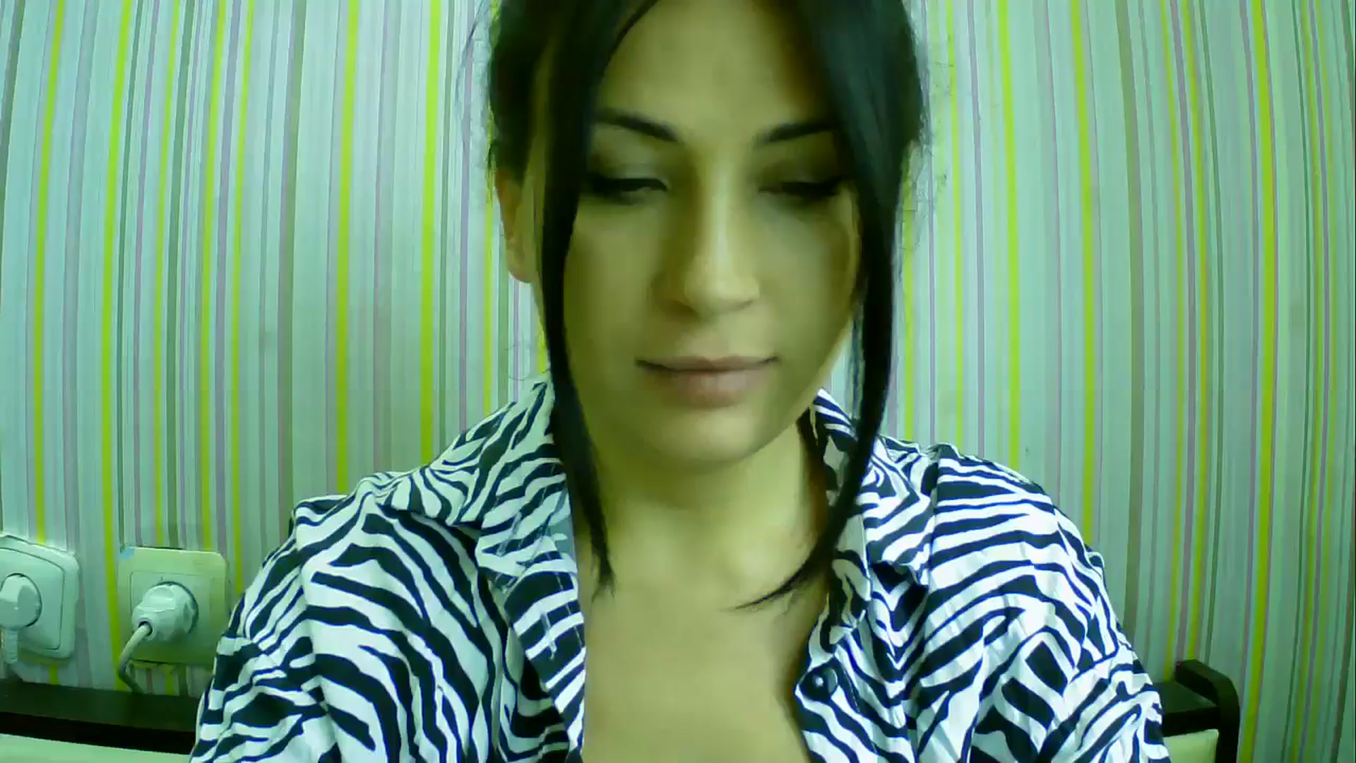 Gallery image thumbnail from SunShine90's myfreecams stream on, 10/18/2025, 09:39 image 3 of 20