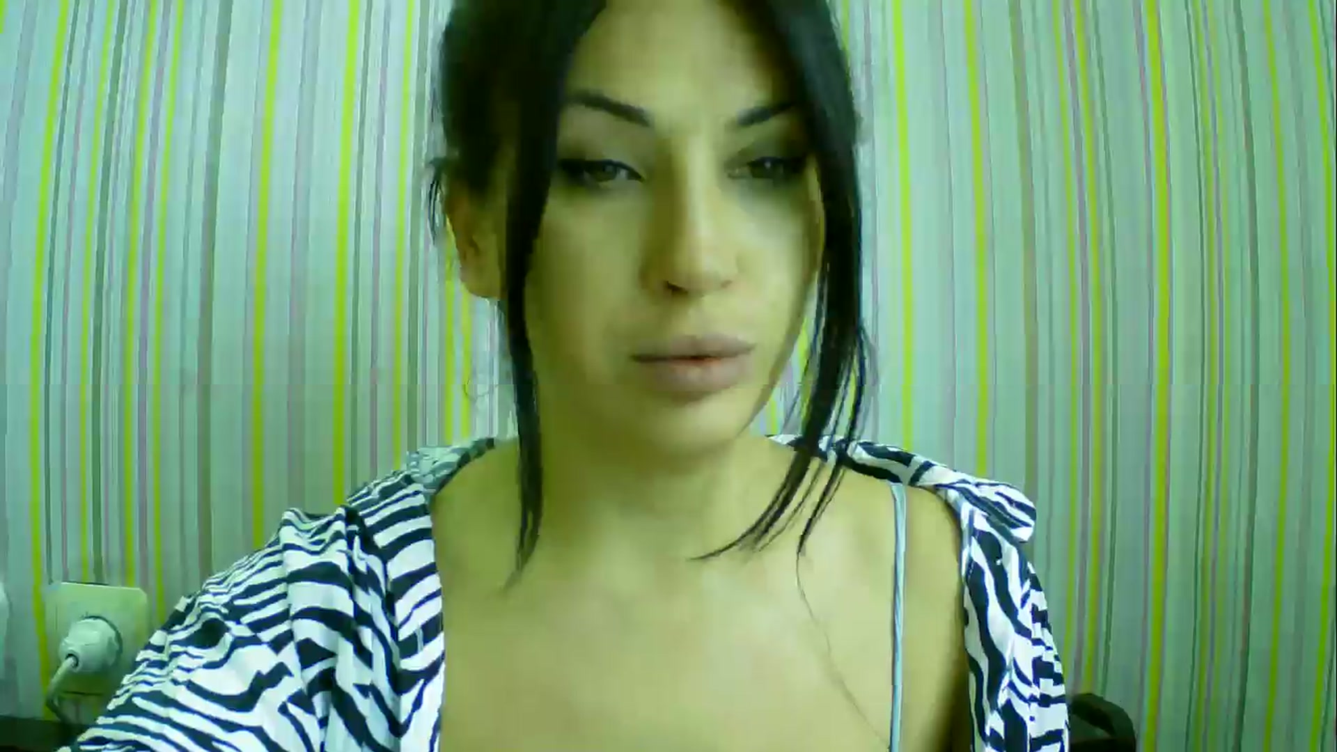 Gallery image thumbnail from SunShine90's myfreecams stream on, 10/18/2025, 09:39 image 5 of 20