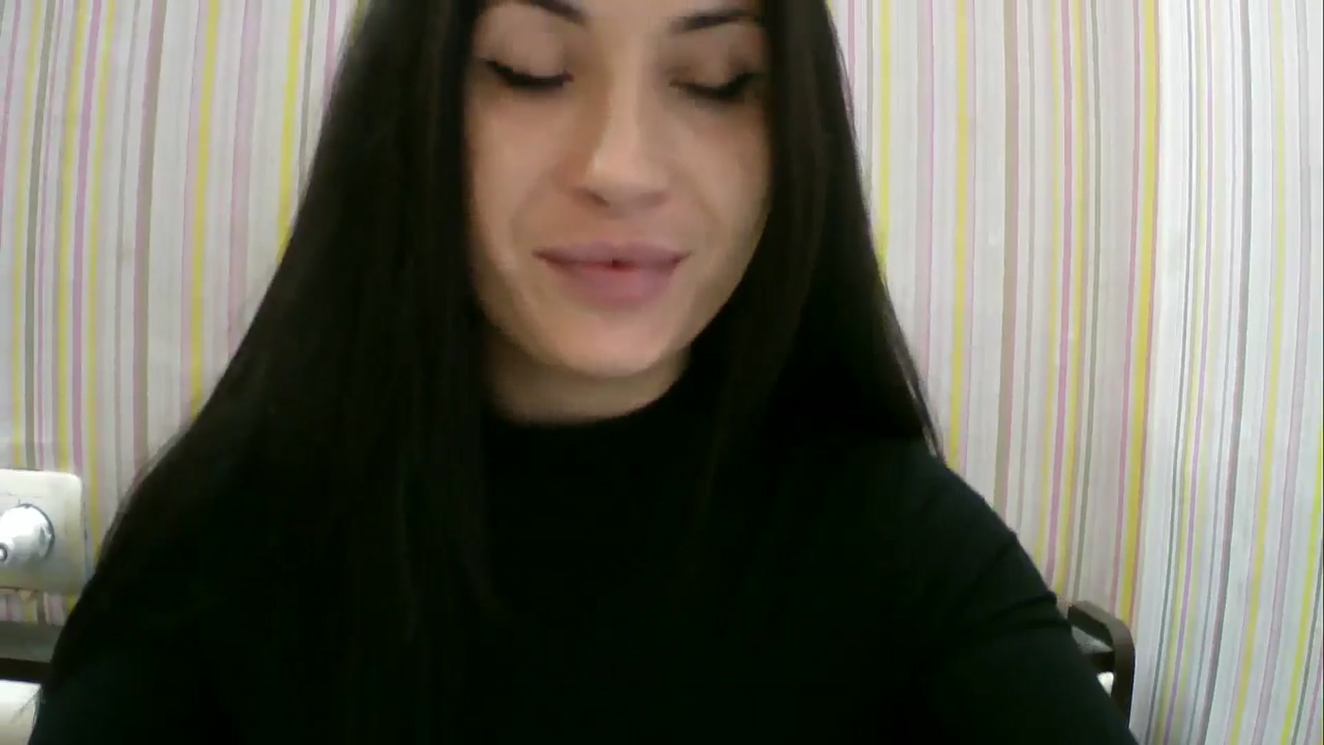 Gallery image thumbnail from SunShine90's myfreecams stream on, 11/03/2025, 14:02 image 12 of 20