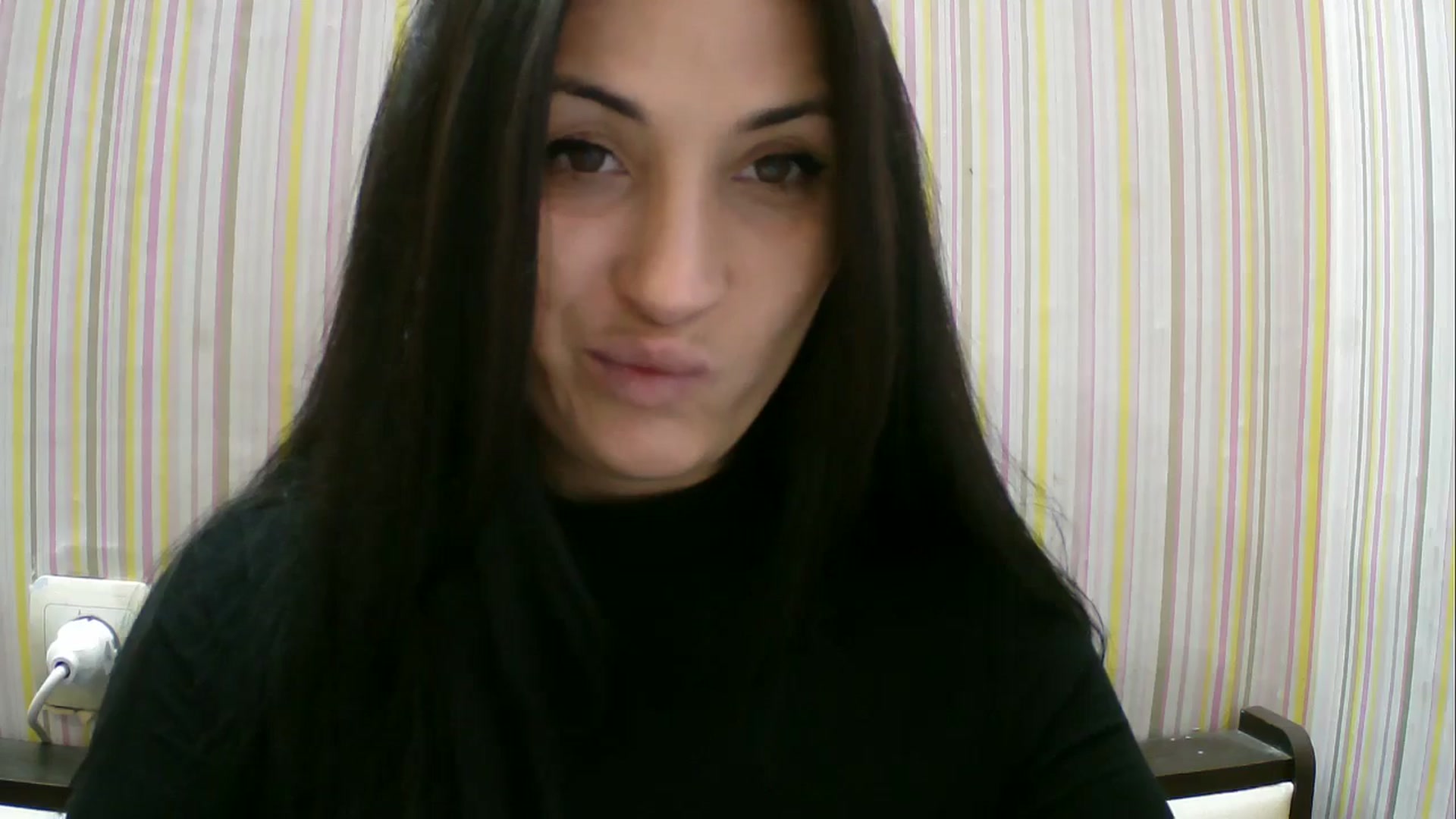 Gallery image thumbnail from SunShine90's myfreecams stream on, 11/03/2025, 14:02 image 4 of 20