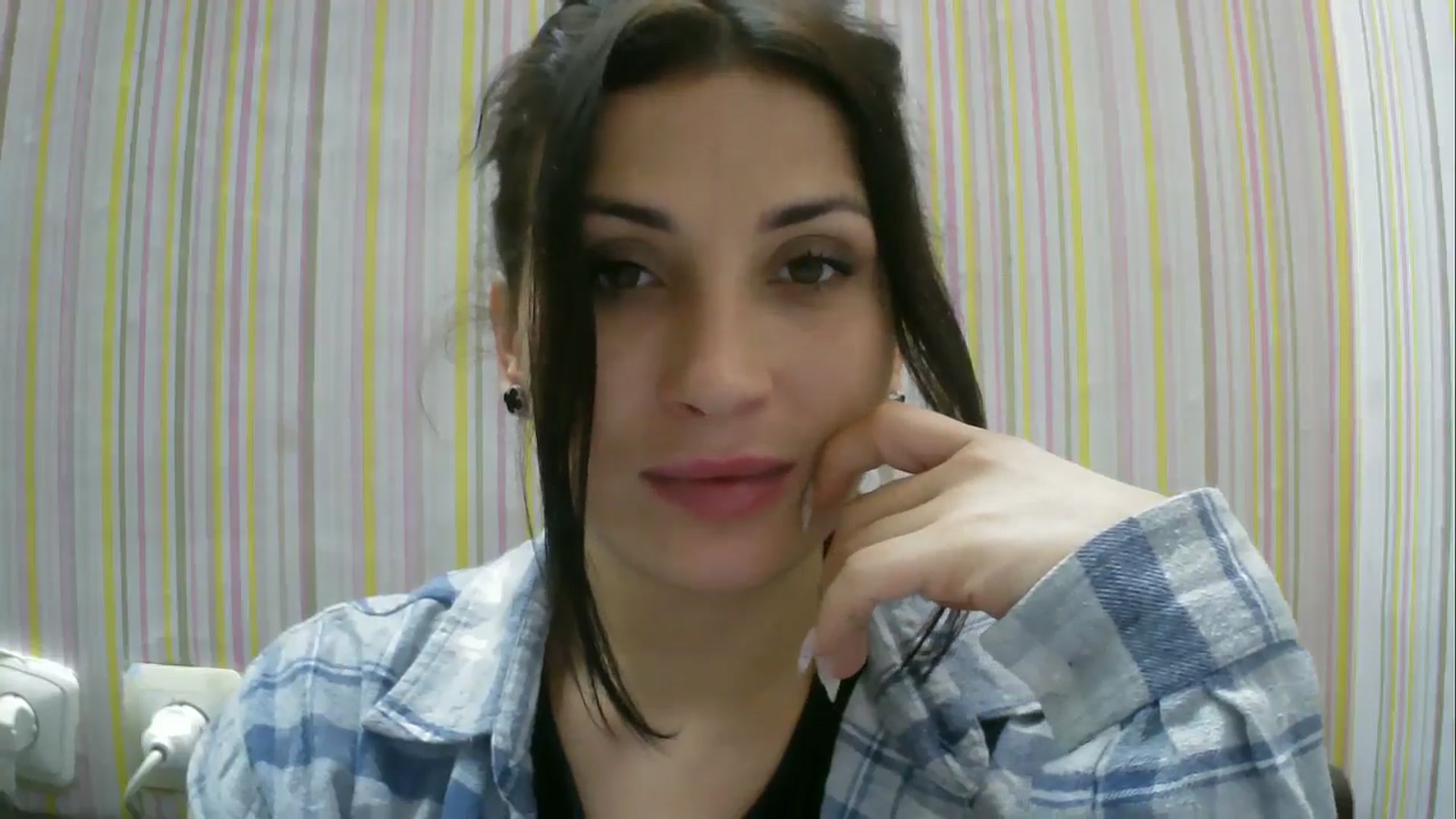 Gallery image thumbnail from SunShine90's myfreecams stream on, 11/09/2025, 13:27 image 9 of 20