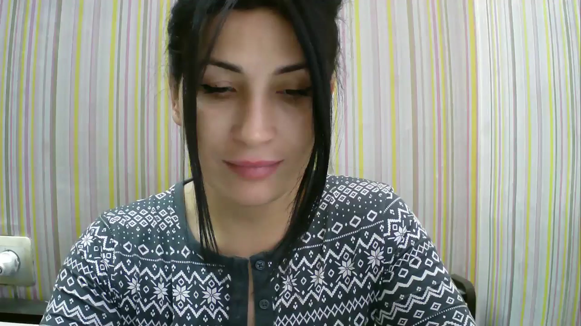 Gallery image thumbnail from SunShine90's myfreecams stream on, 11/16/2025, 12:41 image 9 of 20