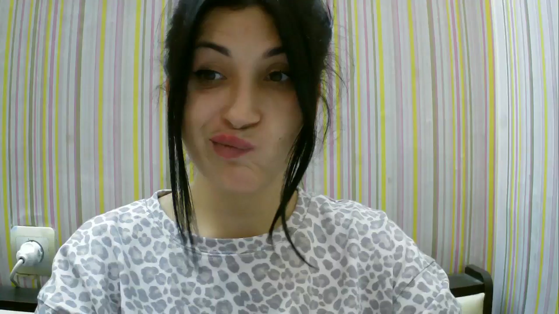 Gallery image thumbnail from SunShine90's myfreecams stream on, 11/16/2025, 17:25 image 12 of 20