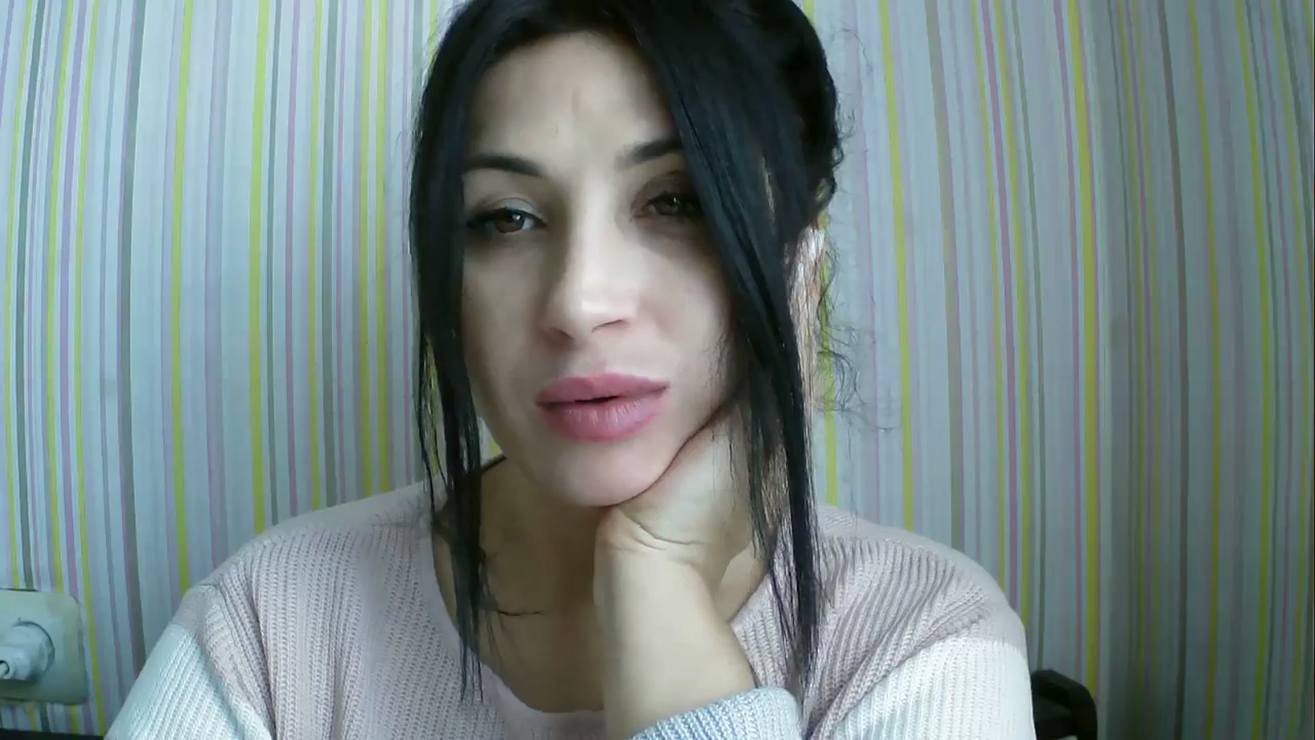 Gallery image thumbnail from SunShine90's myfreecams stream on, 11/17/2025, 11:14 image 16 of 20