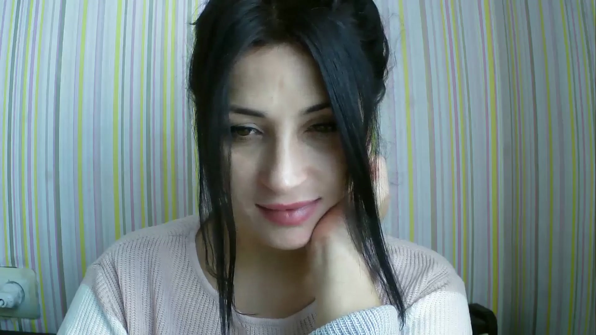 Gallery image thumbnail from SunShine90's myfreecams stream on, 11/17/2025, 11:14 image 17 of 20
