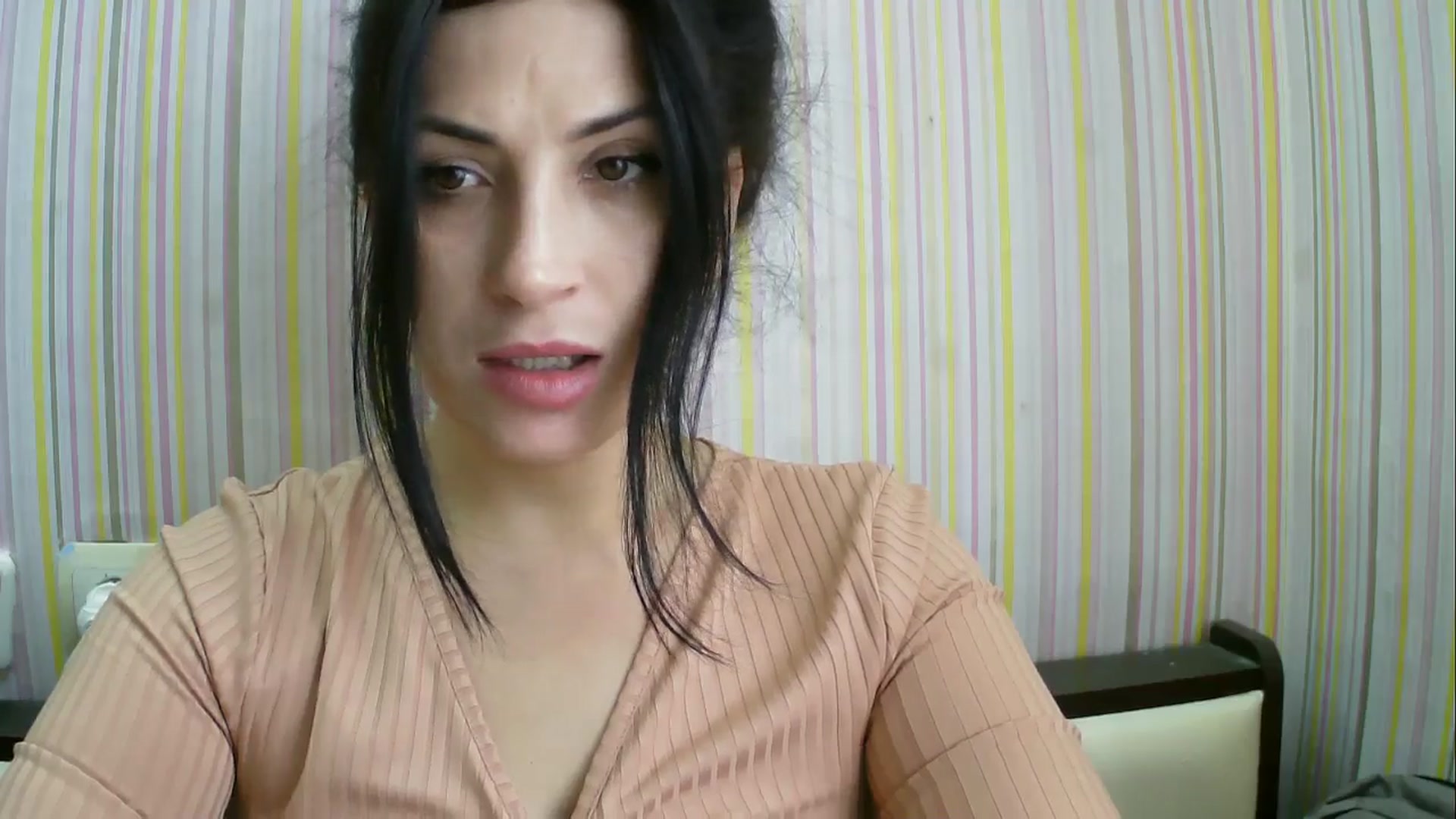 Gallery image thumbnail from SunShine90's myfreecams stream on, 11/19/2025, 10:21 image 12 of 20