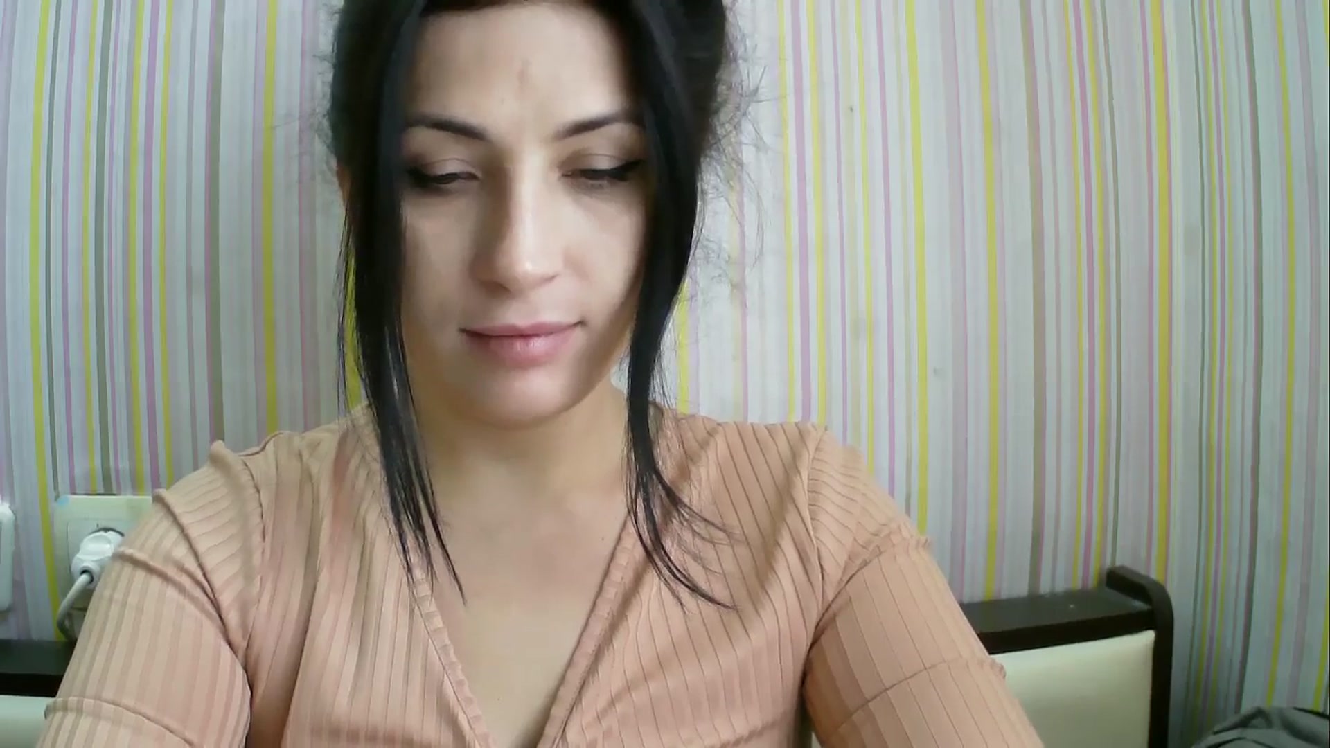 Gallery image thumbnail from SunShine90's myfreecams stream on, 11/19/2025, 10:21 image 5 of 20