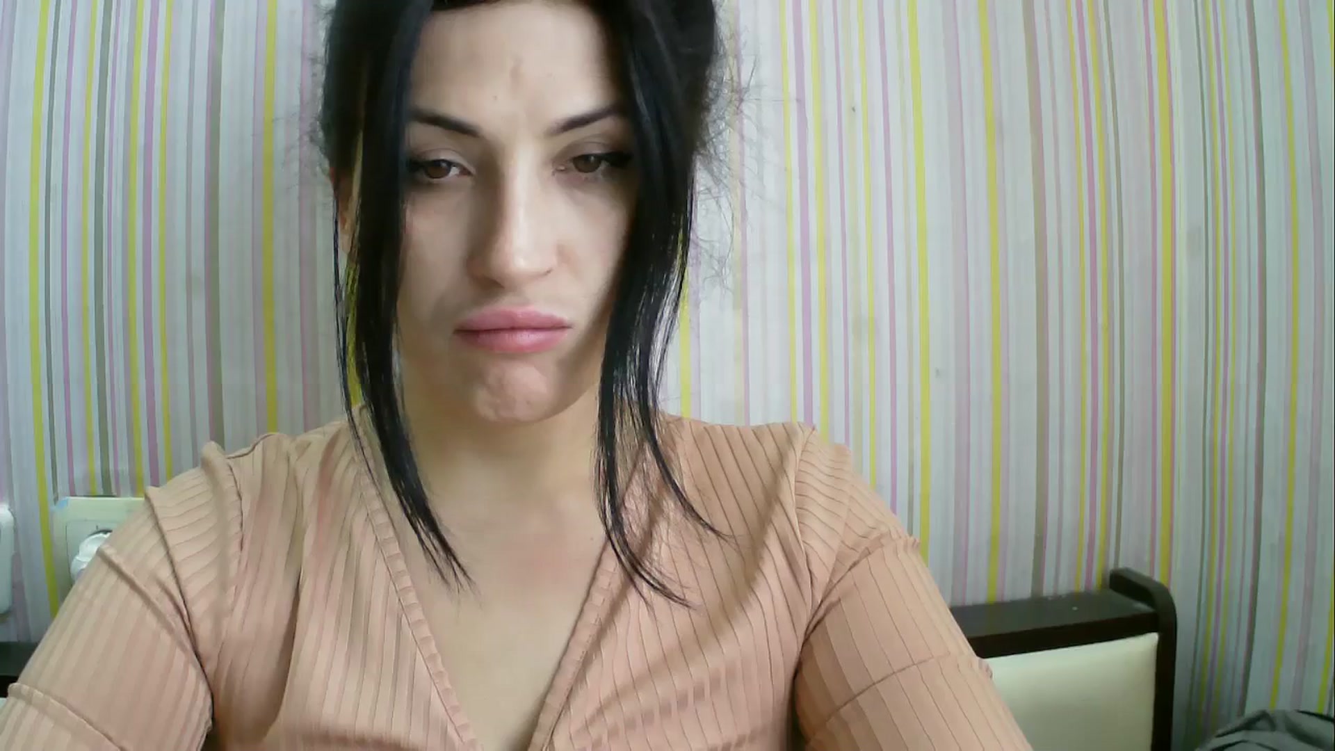 Gallery image thumbnail from SunShine90's myfreecams stream on, 11/19/2025, 10:21 image 10 of 20