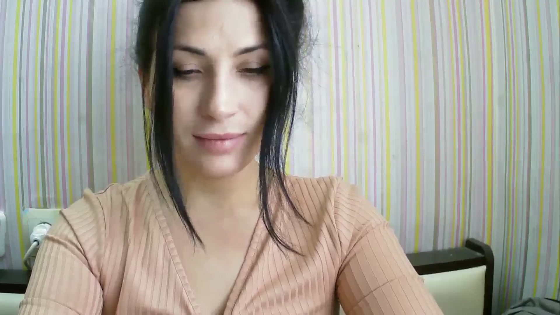 Gallery image thumbnail from SunShine90's myfreecams stream on, 11/19/2025, 10:21 image 8 of 20
