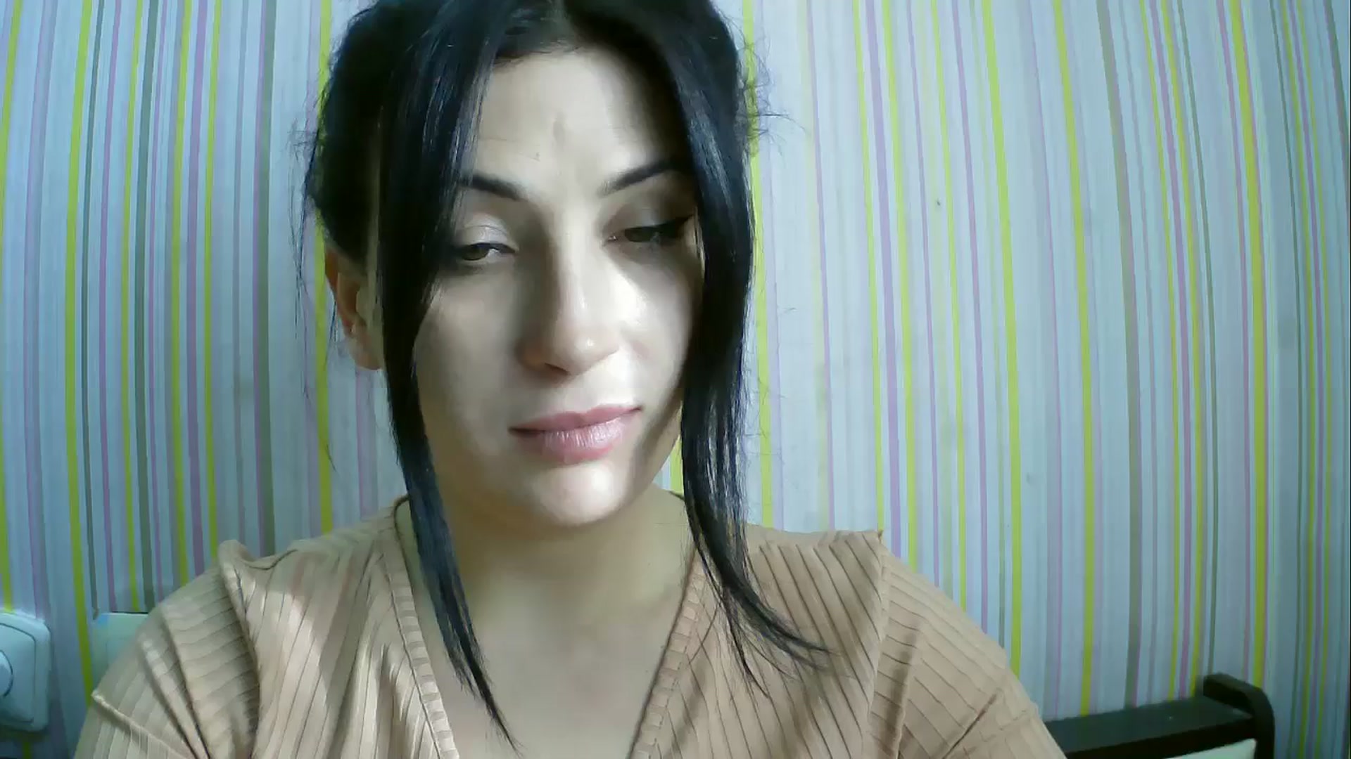 Gallery image thumbnail from SunShine90's myfreecams stream on, 11/19/2025, 12:45 image 6 of 20