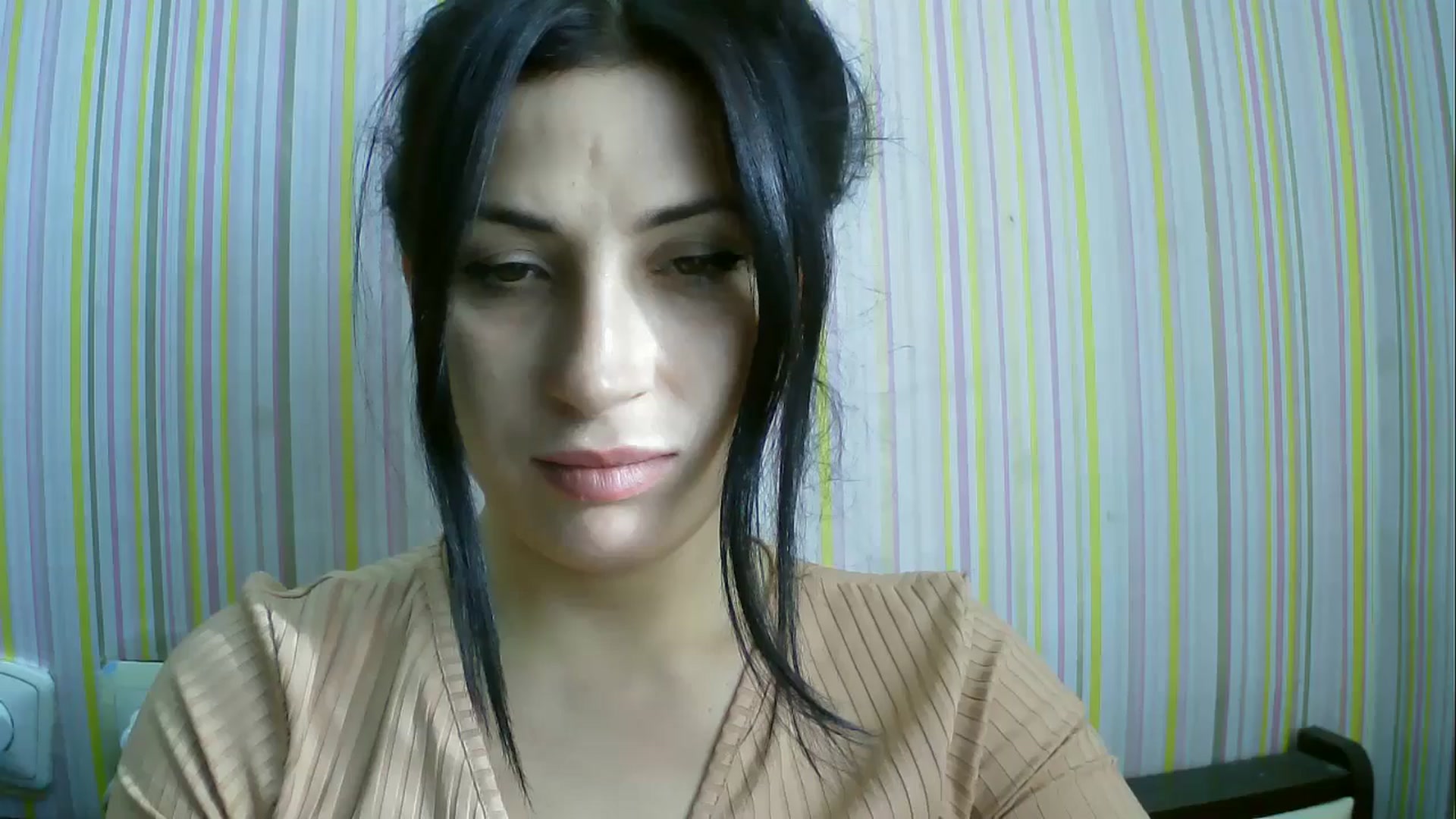 Gallery image thumbnail from SunShine90's myfreecams stream on, 11/19/2025, 12:45 image 5 of 20