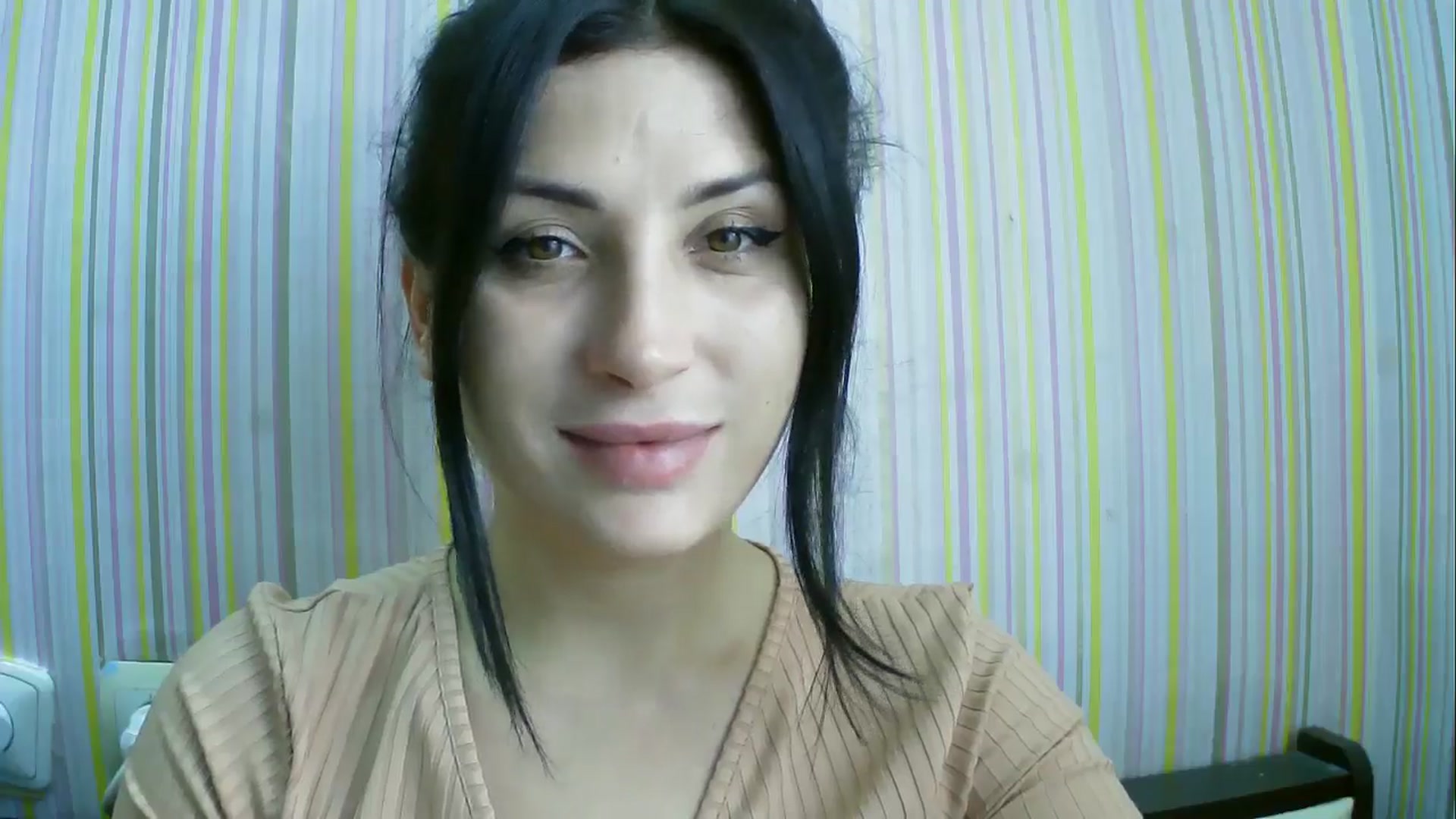 Gallery image thumbnail from SunShine90's myfreecams stream on, 11/19/2025, 12:45 image 10 of 20