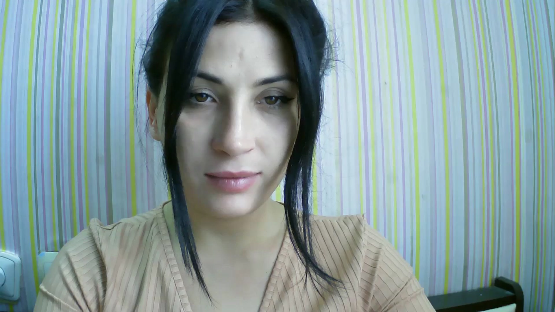 Gallery image thumbnail from SunShine90's myfreecams stream on, 11/19/2025, 12:45 image 3 of 20