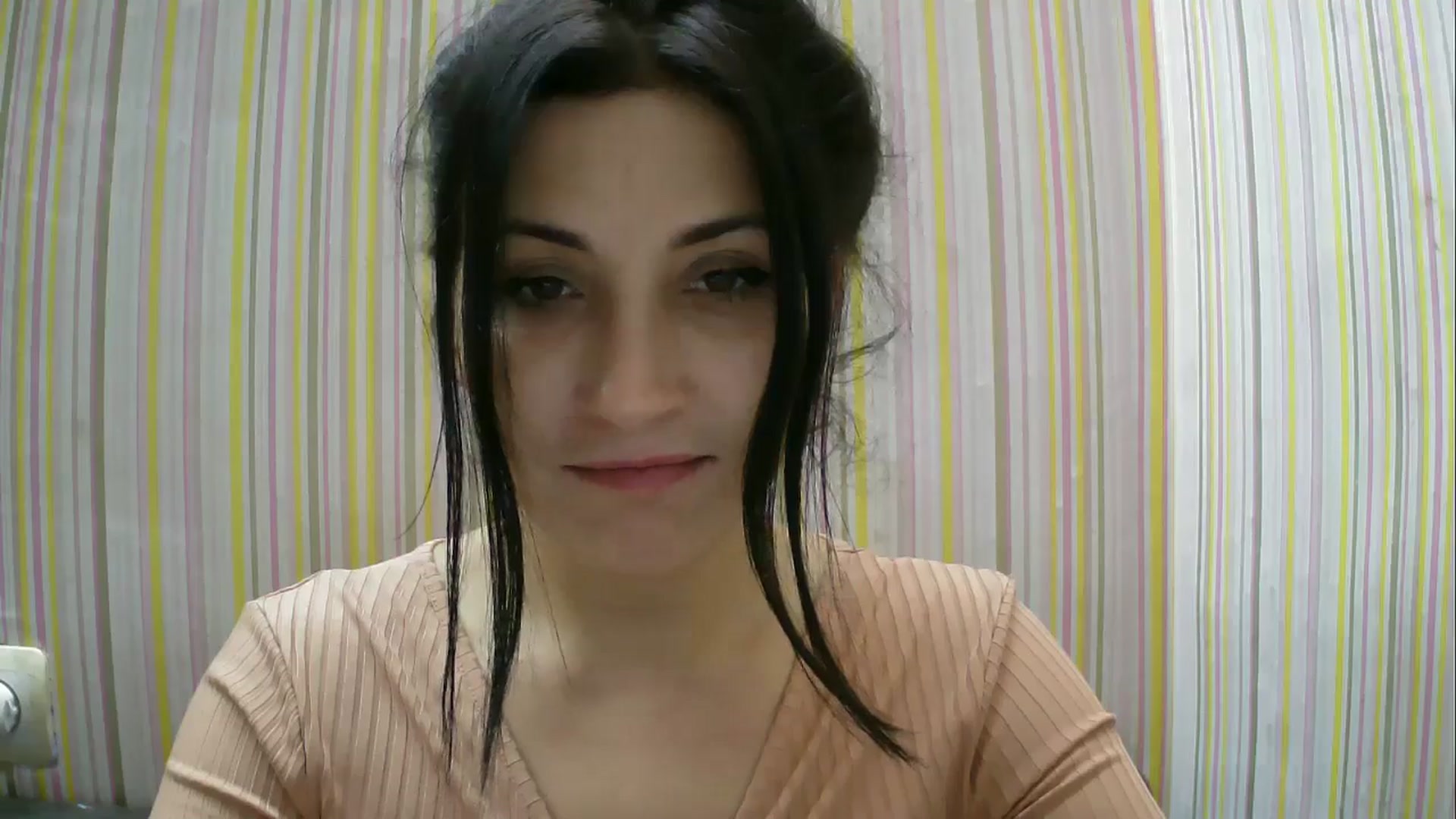 Gallery image thumbnail from SunShine90's myfreecams stream on, 11/19/2025, 15:09 image 13 of 20