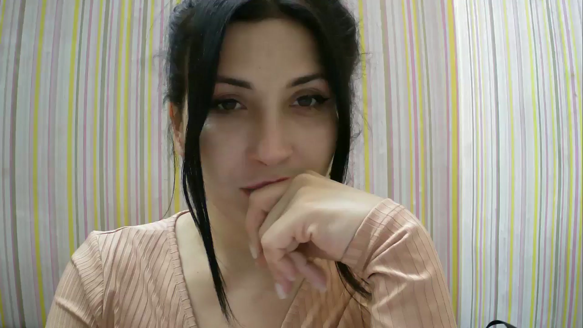 Gallery image thumbnail from SunShine90's myfreecams stream on, 11/19/2025, 15:09 image 20 of 20