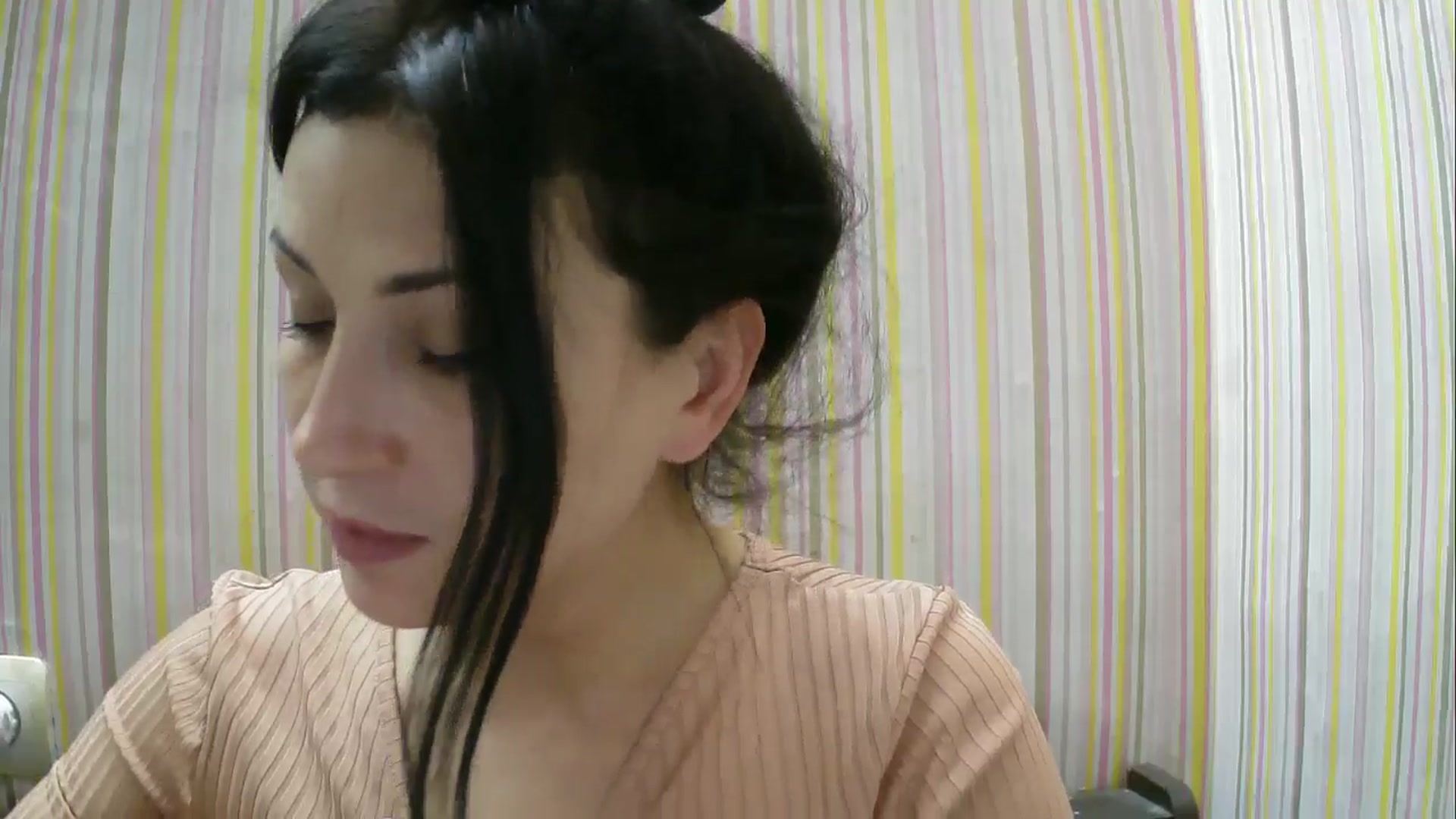 Gallery image thumbnail from SunShine90's myfreecams stream on, 11/19/2025, 15:09 image 18 of 20