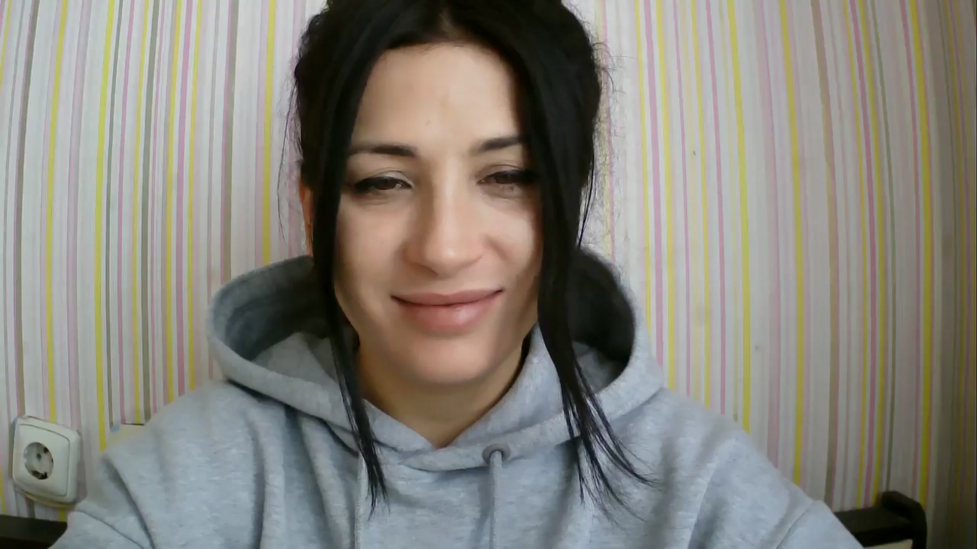 Gallery image thumbnail from SunShine90's myfreecams stream on, 11/21/2025, 10:12 image 15 of 20