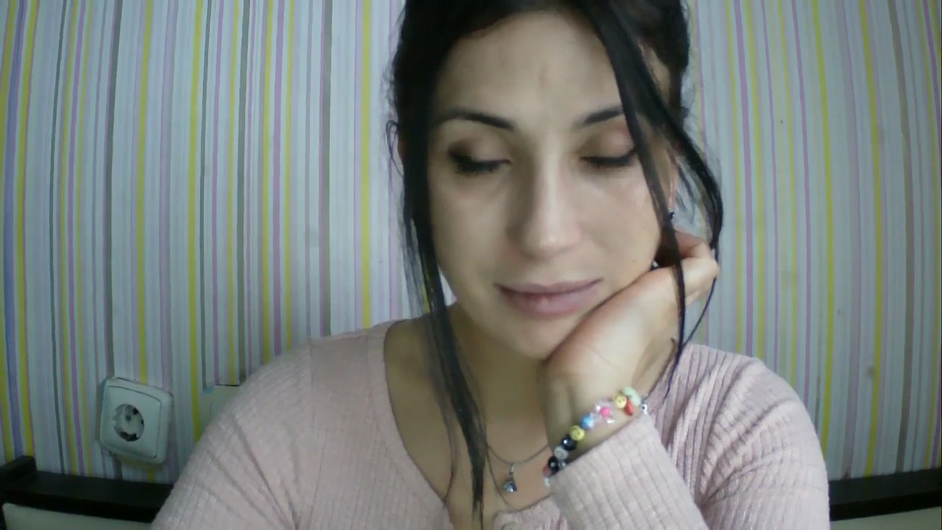 Gallery image thumbnail from SunShine90's myfreecams stream on, 12/23/2025, 13:26 image 17 of 20