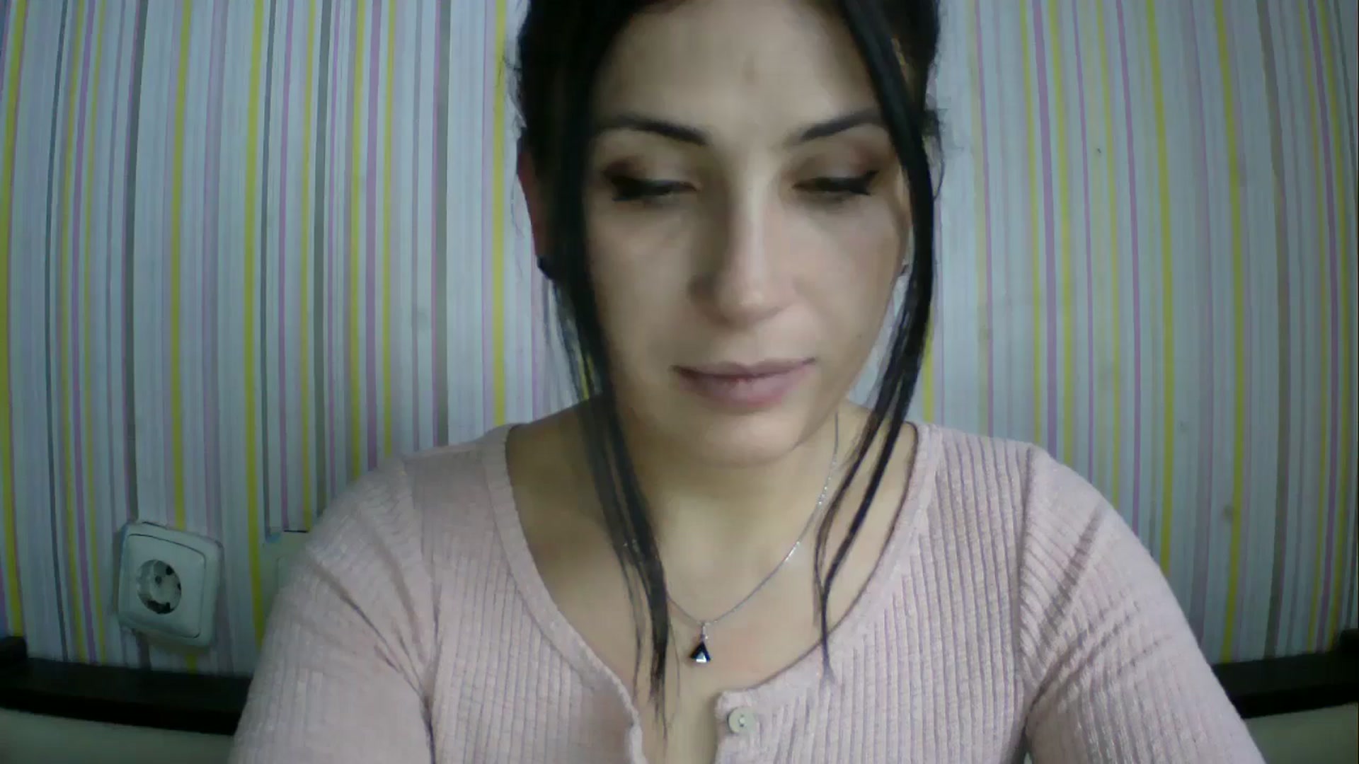 Gallery image thumbnail from SunShine90's myfreecams stream on, 12/23/2025, 13:26 image 9 of 20