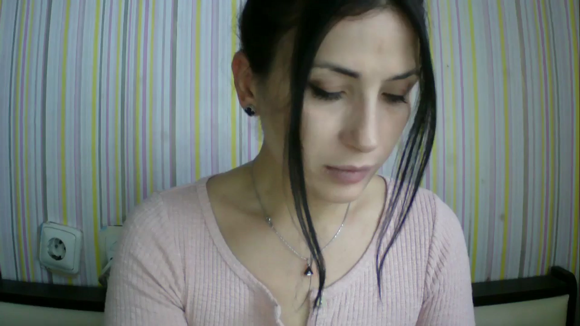 Gallery image thumbnail from SunShine90's myfreecams stream on, 12/23/2025, 13:26 image 1 of 20