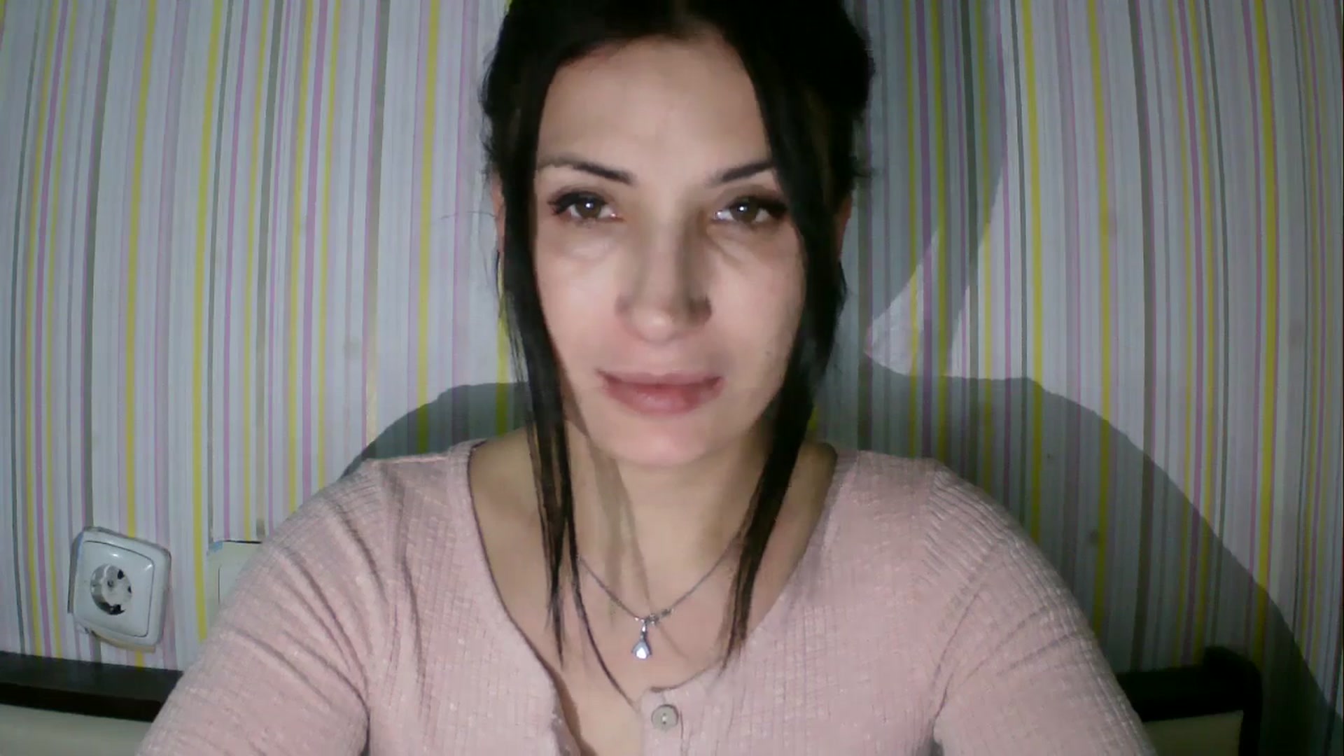 Gallery image thumbnail from SunShine90's myfreecams stream on, 12/23/2025, 15:03 image 11 of 20